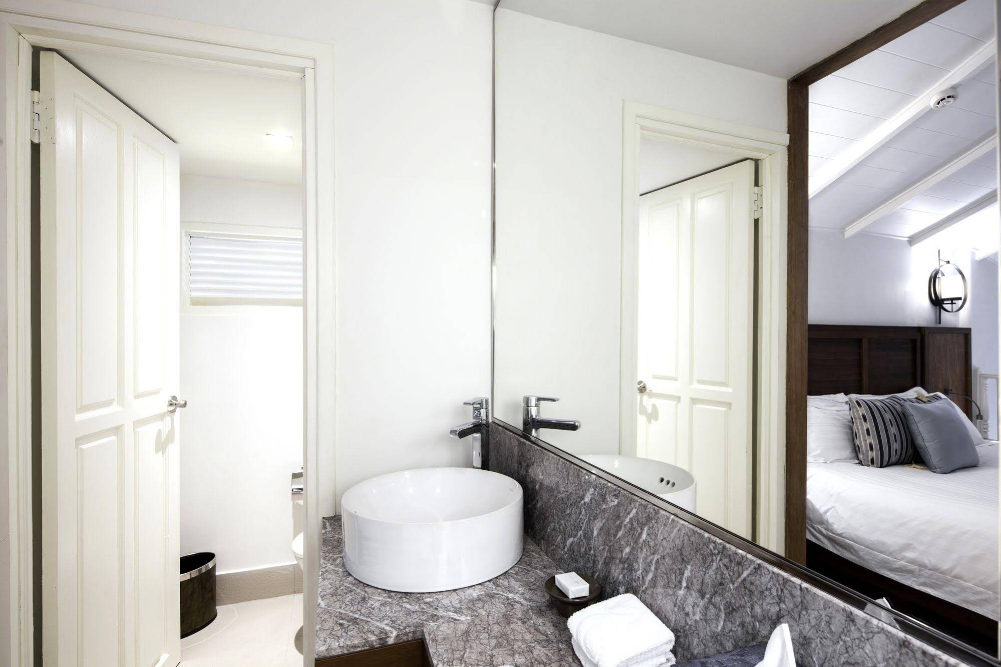 Machchafushi Island Resort & Spa Maldives, The Centara Collection
