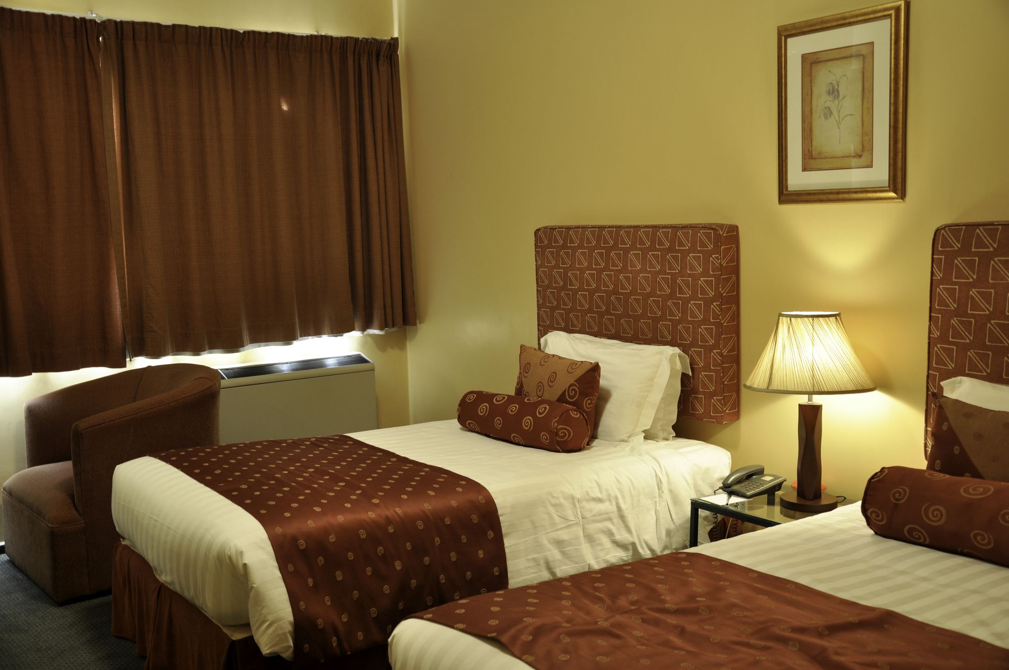 Crossroads Hotel