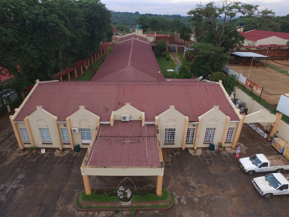 Riverside Hotel