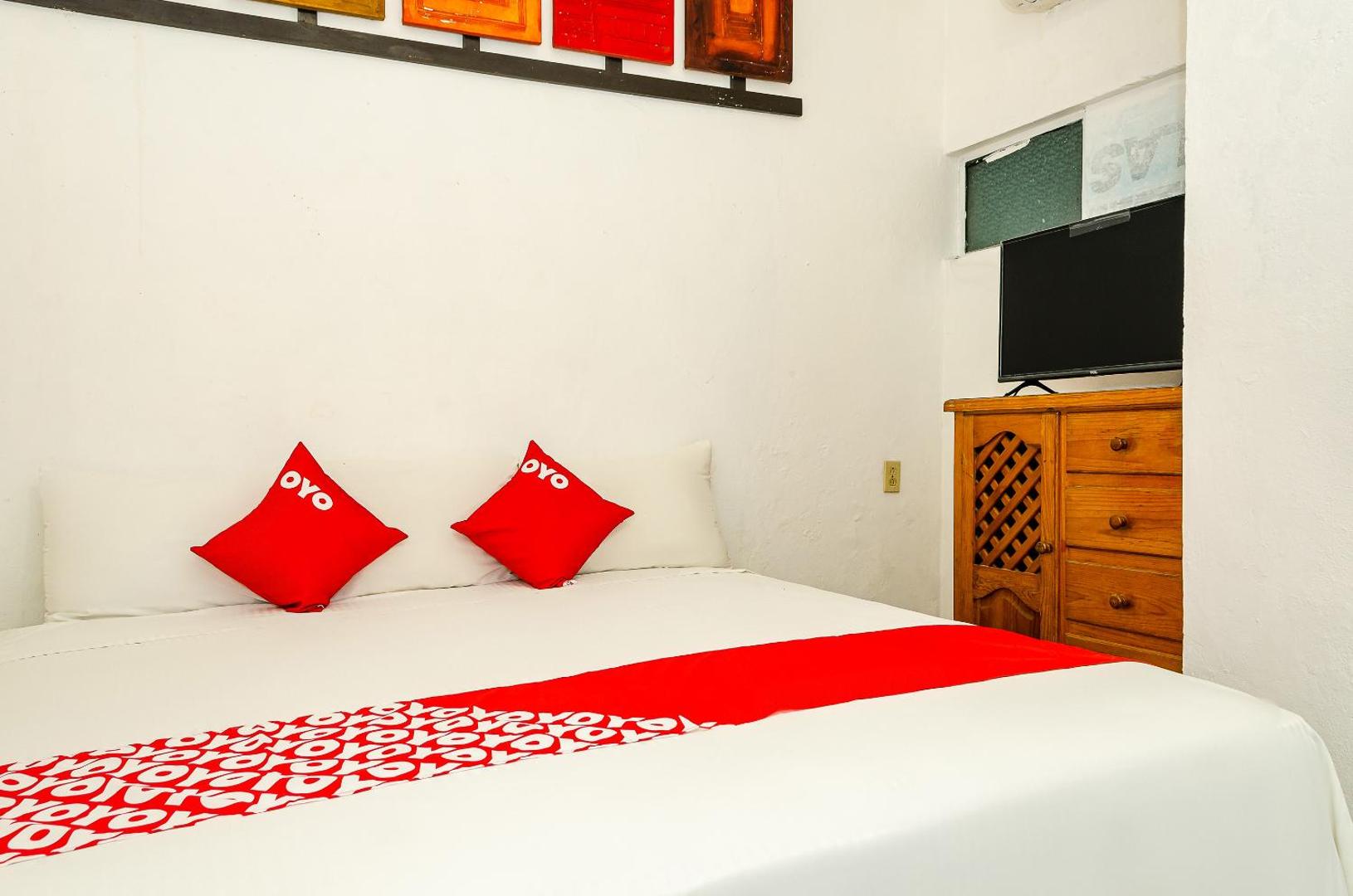 Hotel Cabo Del Sur by OYO Rooms