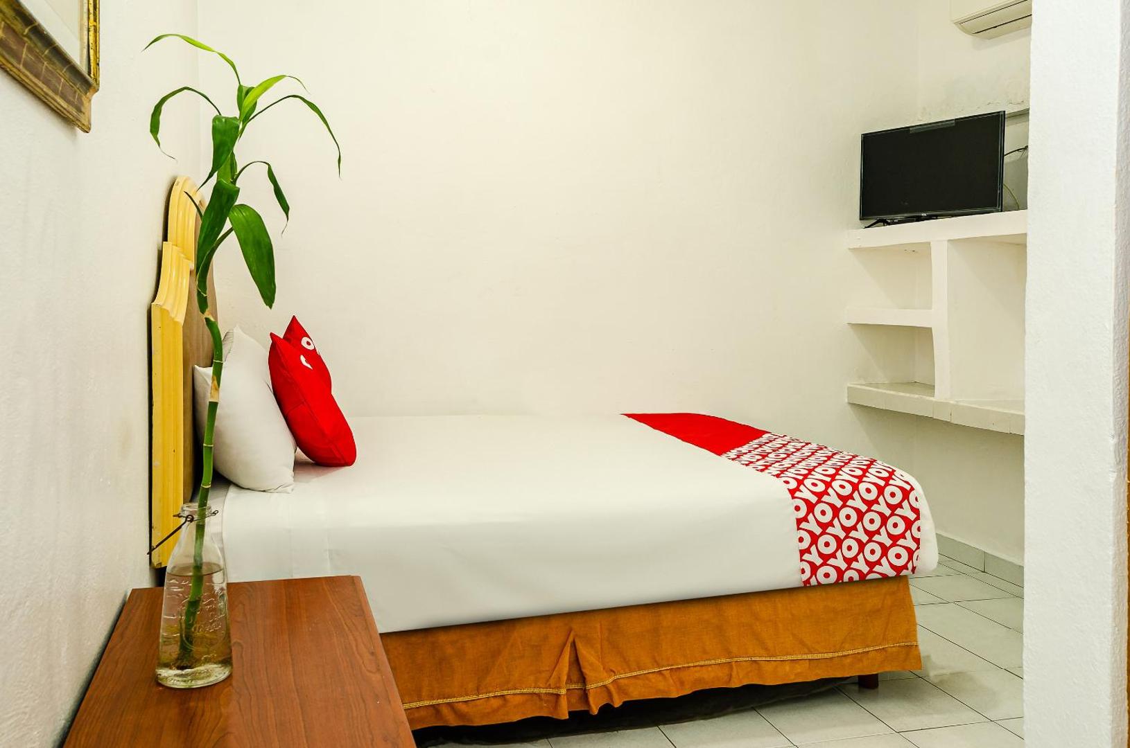Hotel Cabo Del Sur by OYO Rooms
