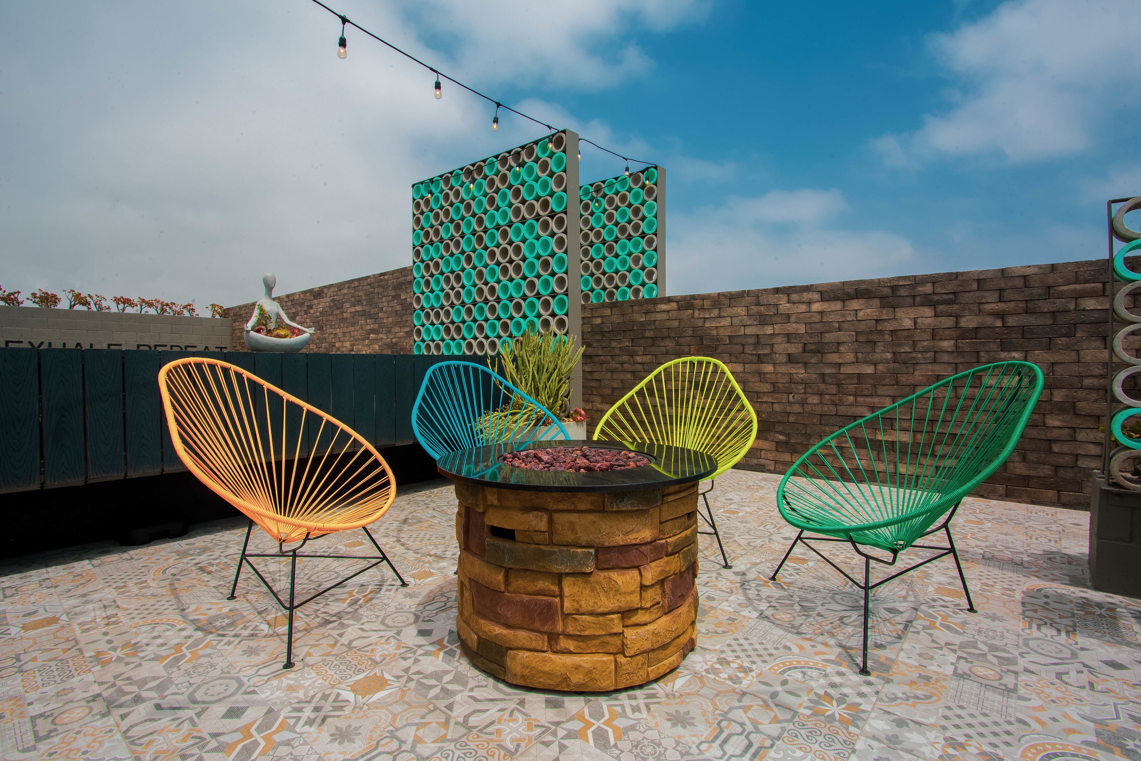 Eazy Living Tijuana Centro