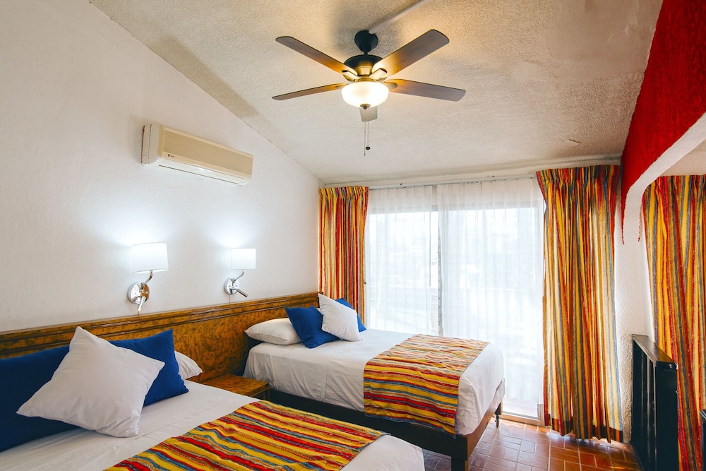 Buena Vista Oceanfront & Hot Springs Resort