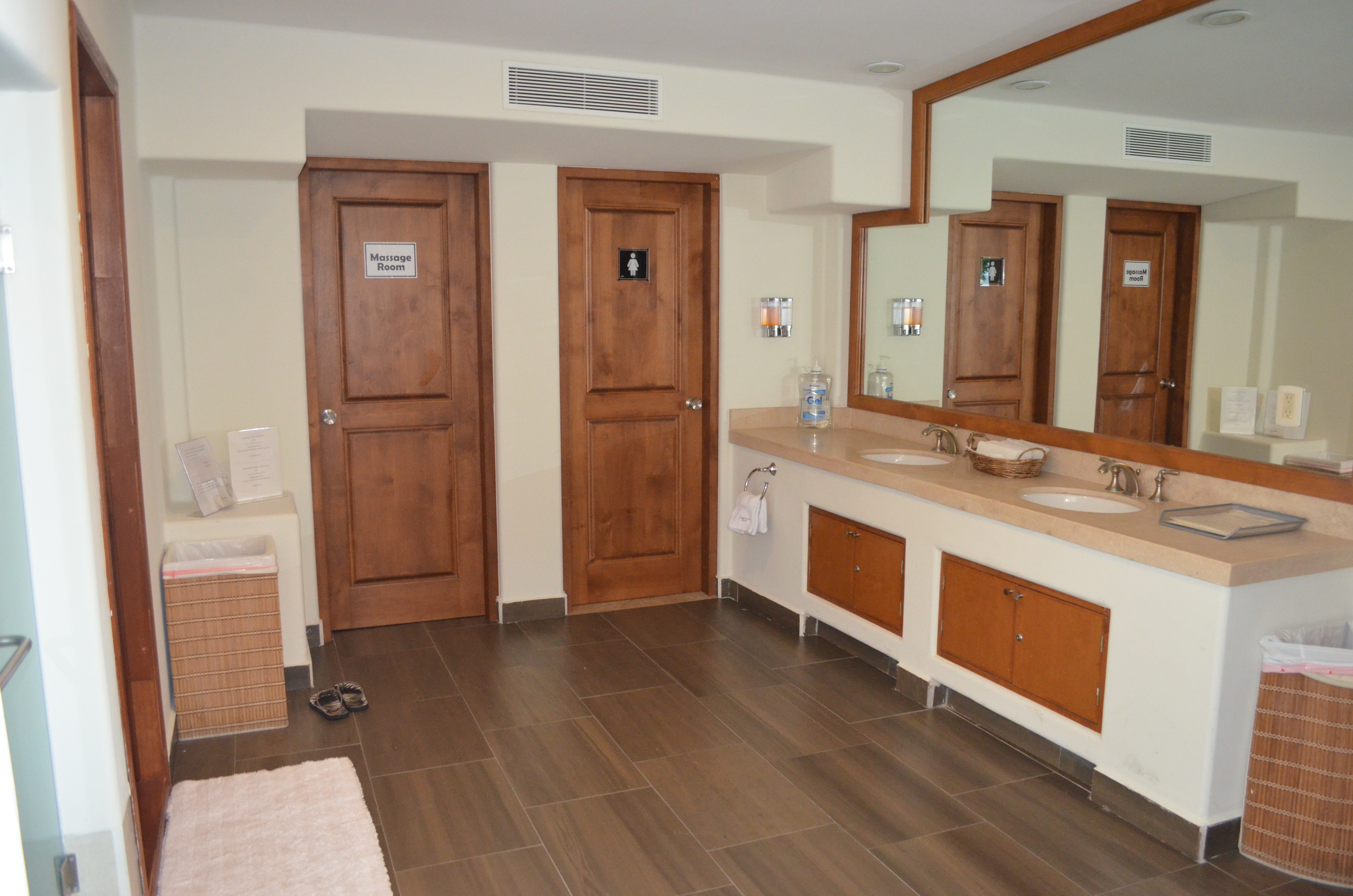 Alegranza Luxury Resort - All Master Suite