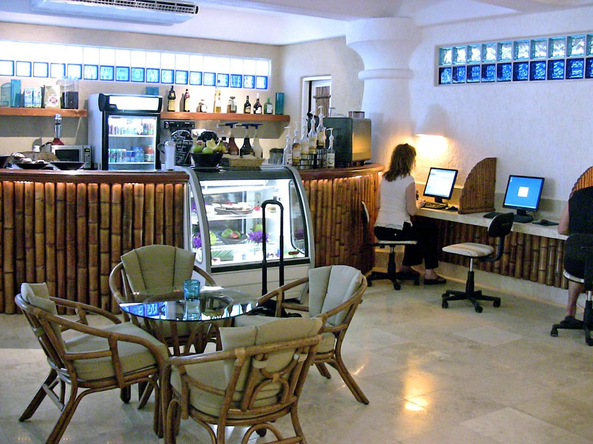 Club Cascadas de Baja