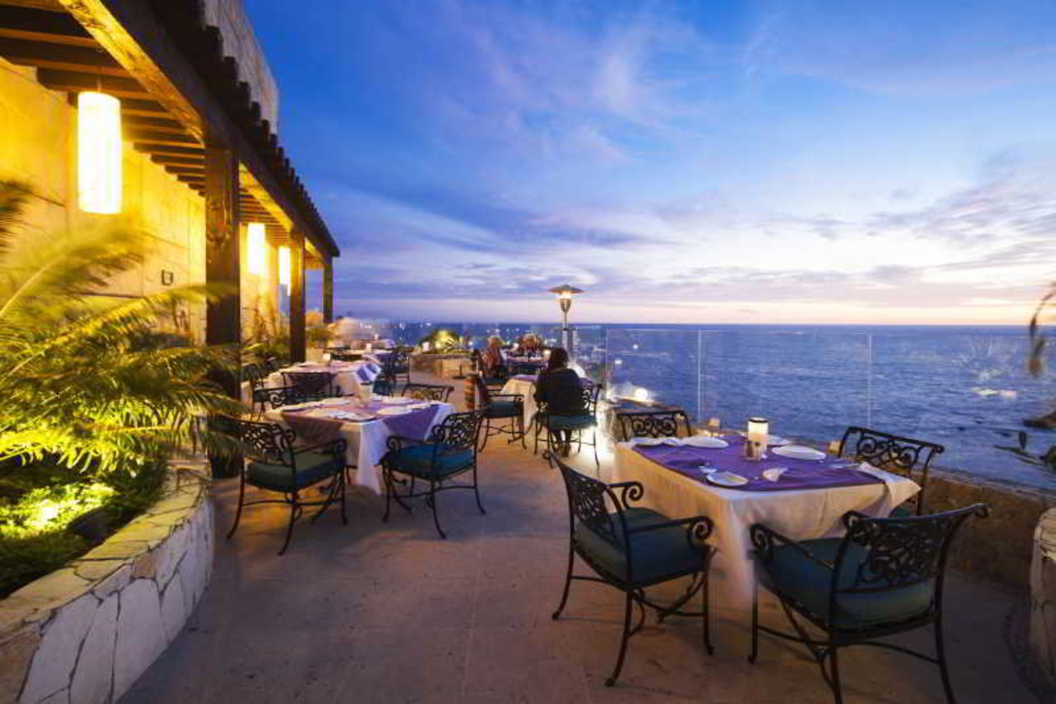 Hacienda Encantada Resort & Residences