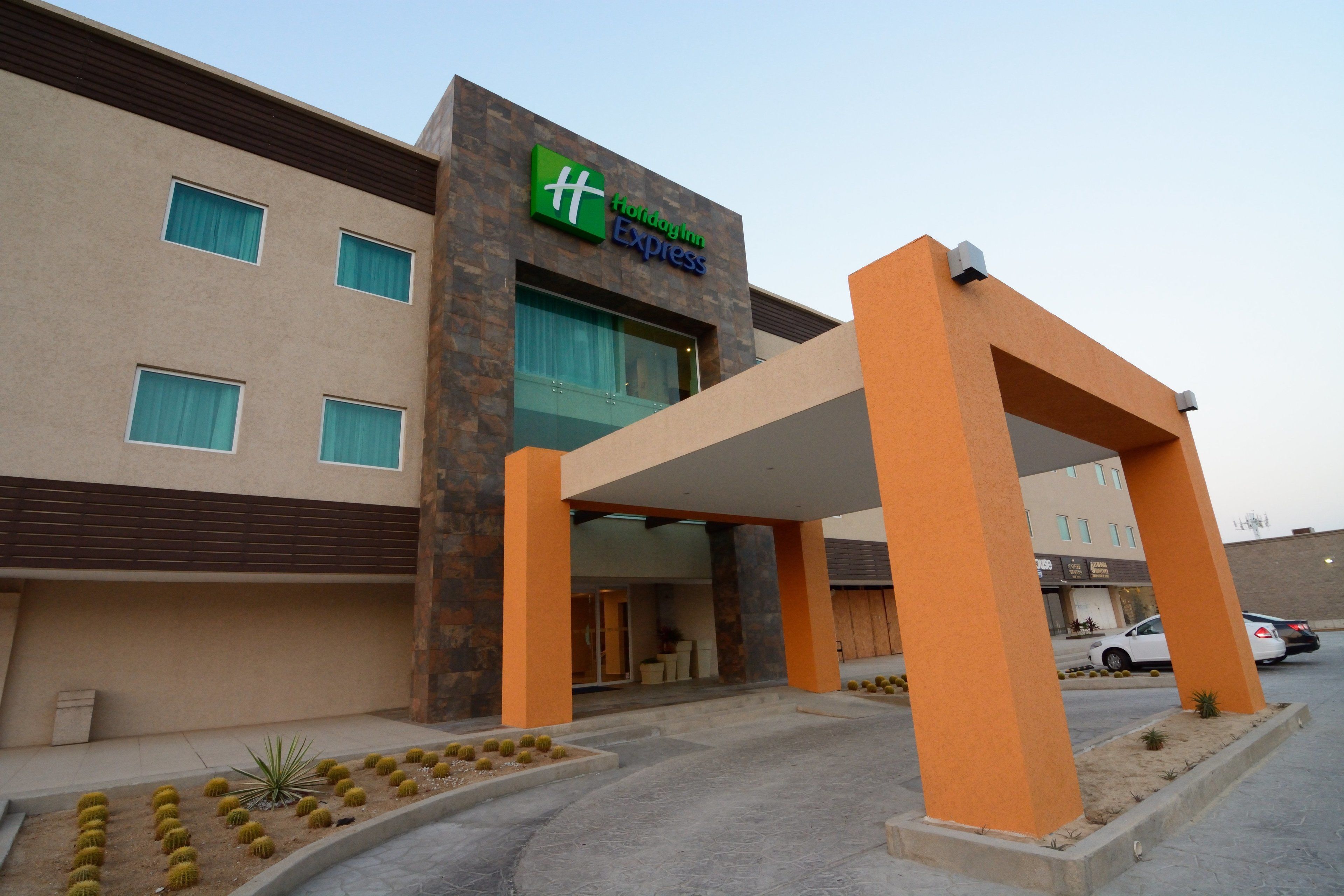 Holiday Inn Express Cabo San Lucas