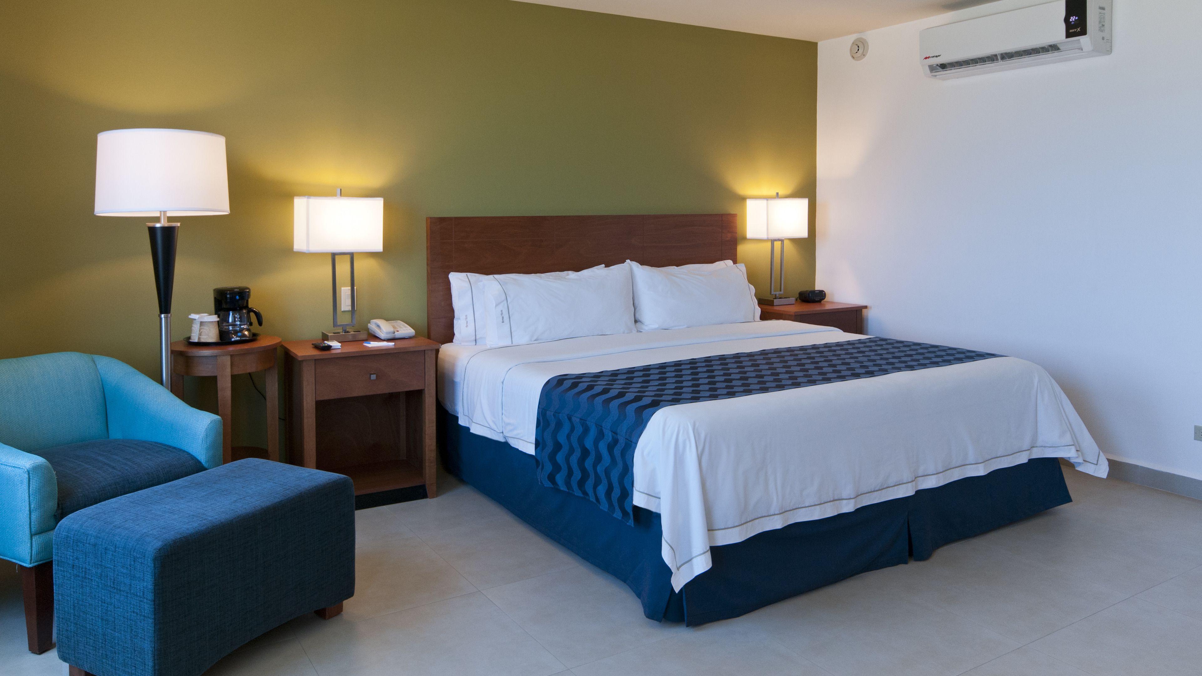 Holiday Inn Express Cabo San Lucas