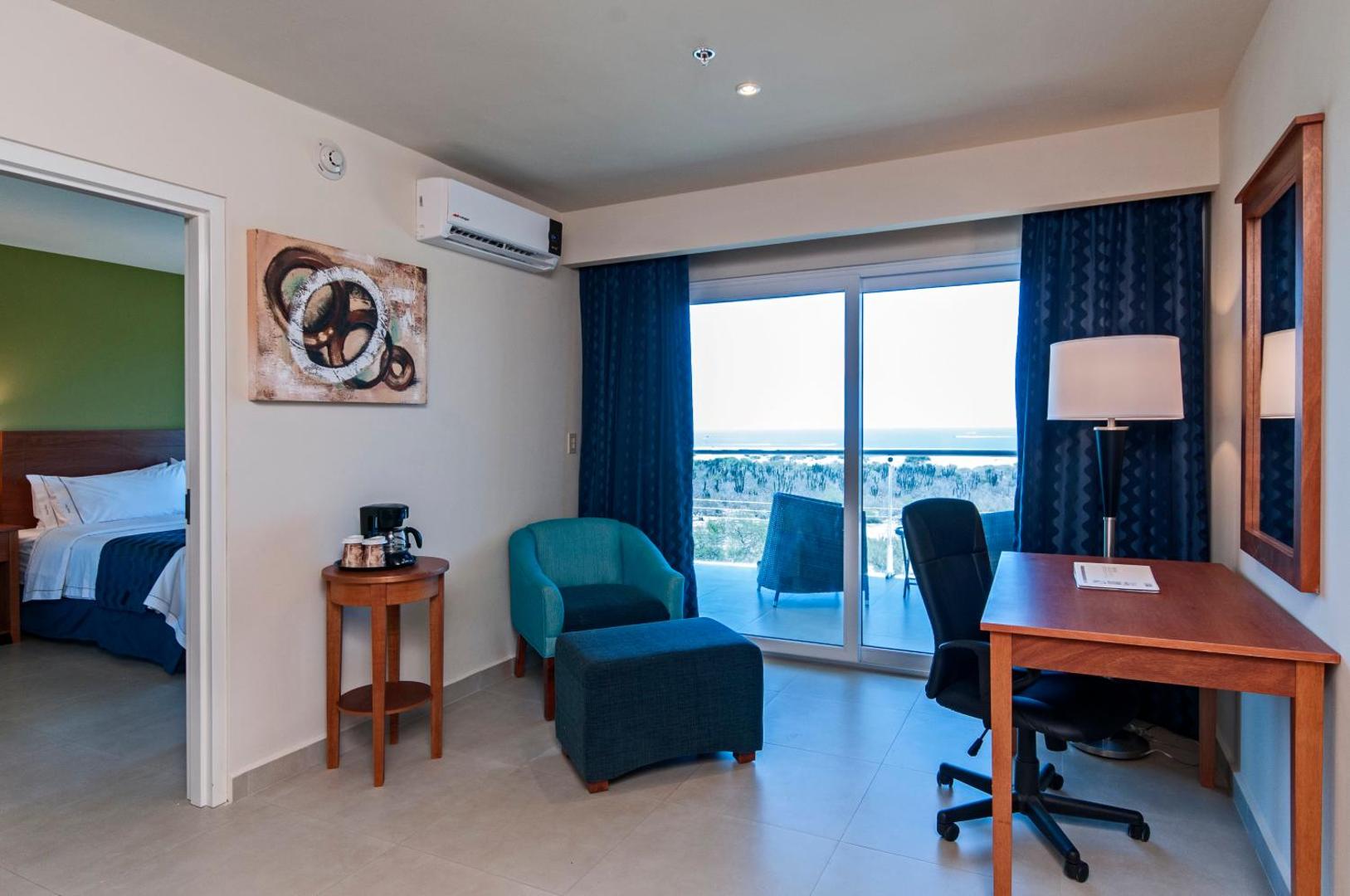 Holiday Inn Express Cabo San Lucas