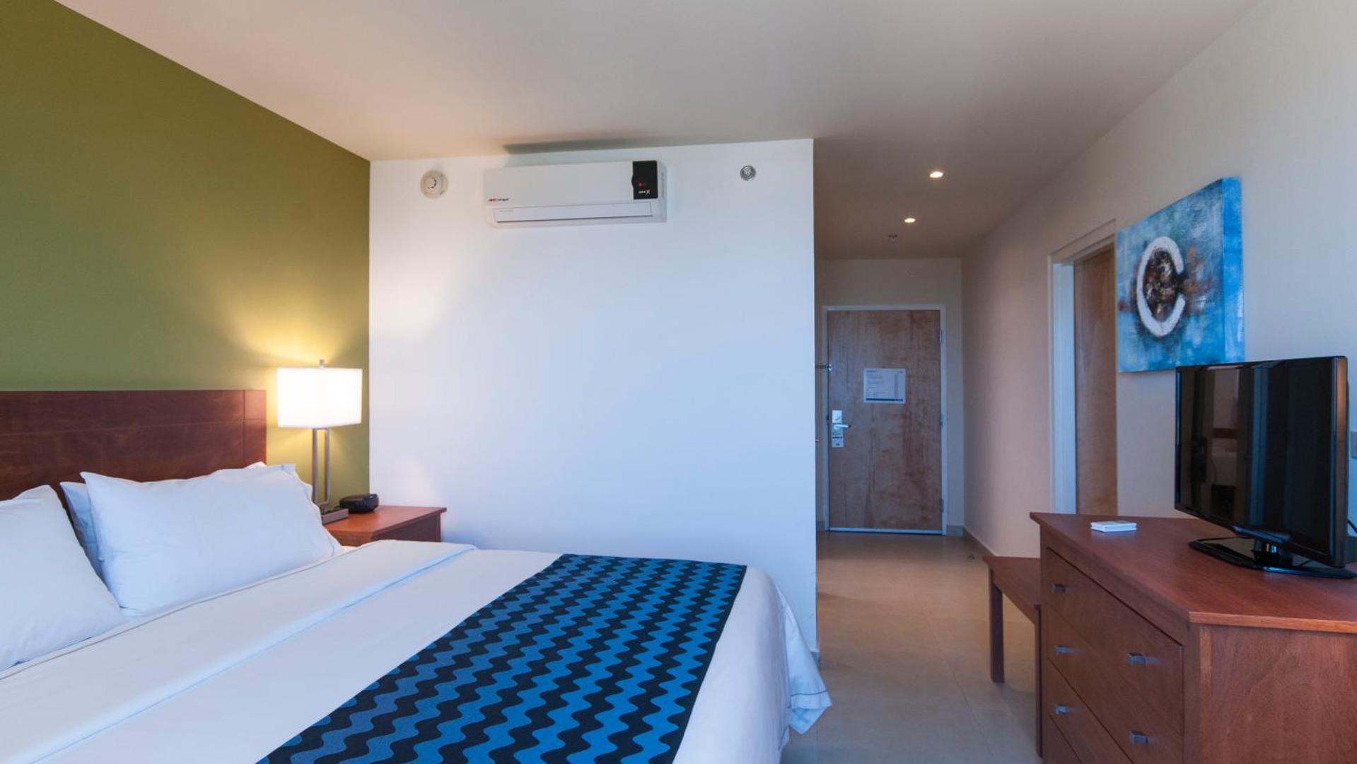 Holiday Inn Express Cabo San Lucas