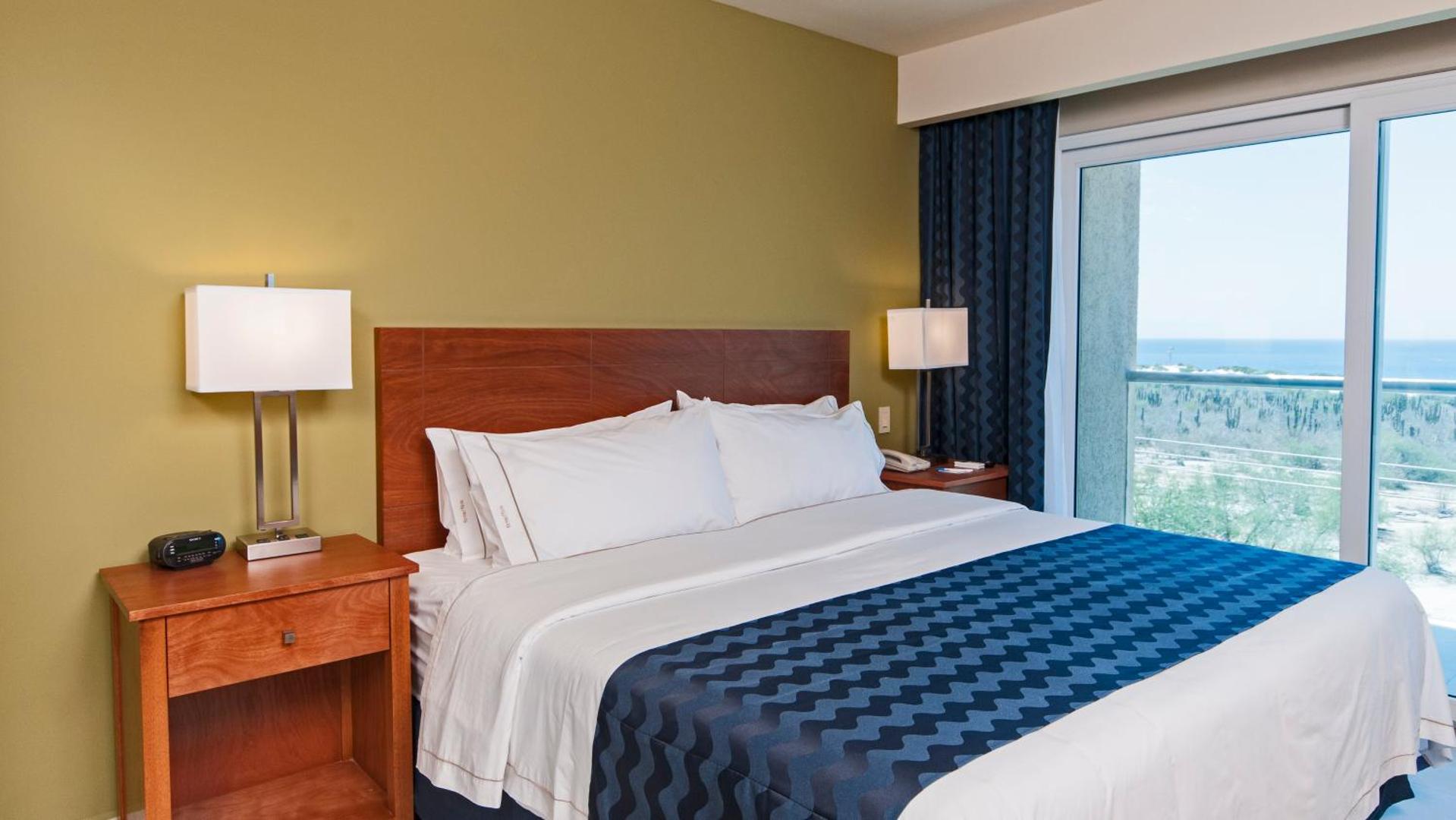 Holiday Inn Express Cabo San Lucas