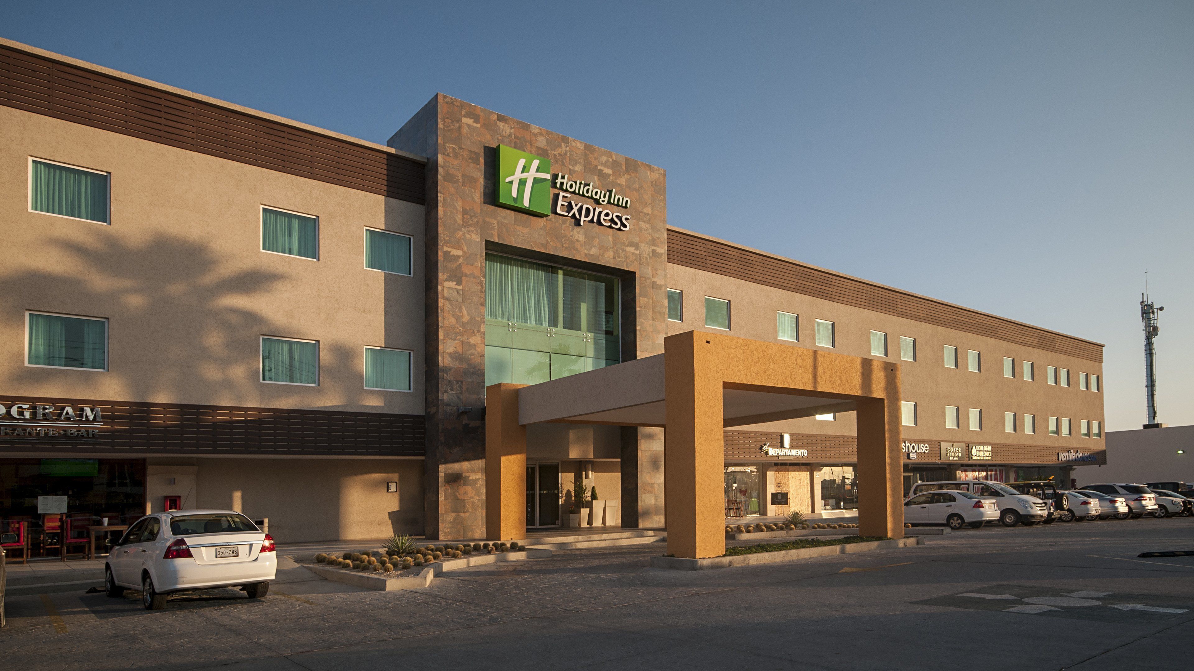 Holiday Inn Express Cabo San Lucas