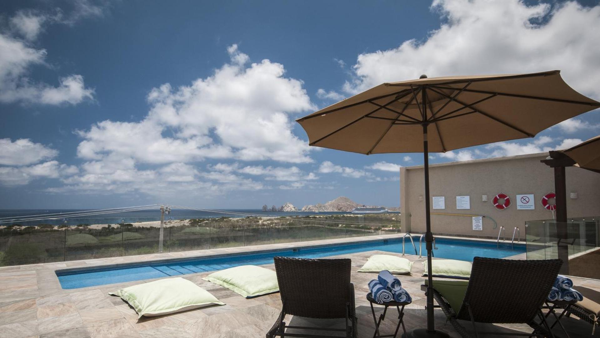 Holiday Inn Express Cabo San Lucas