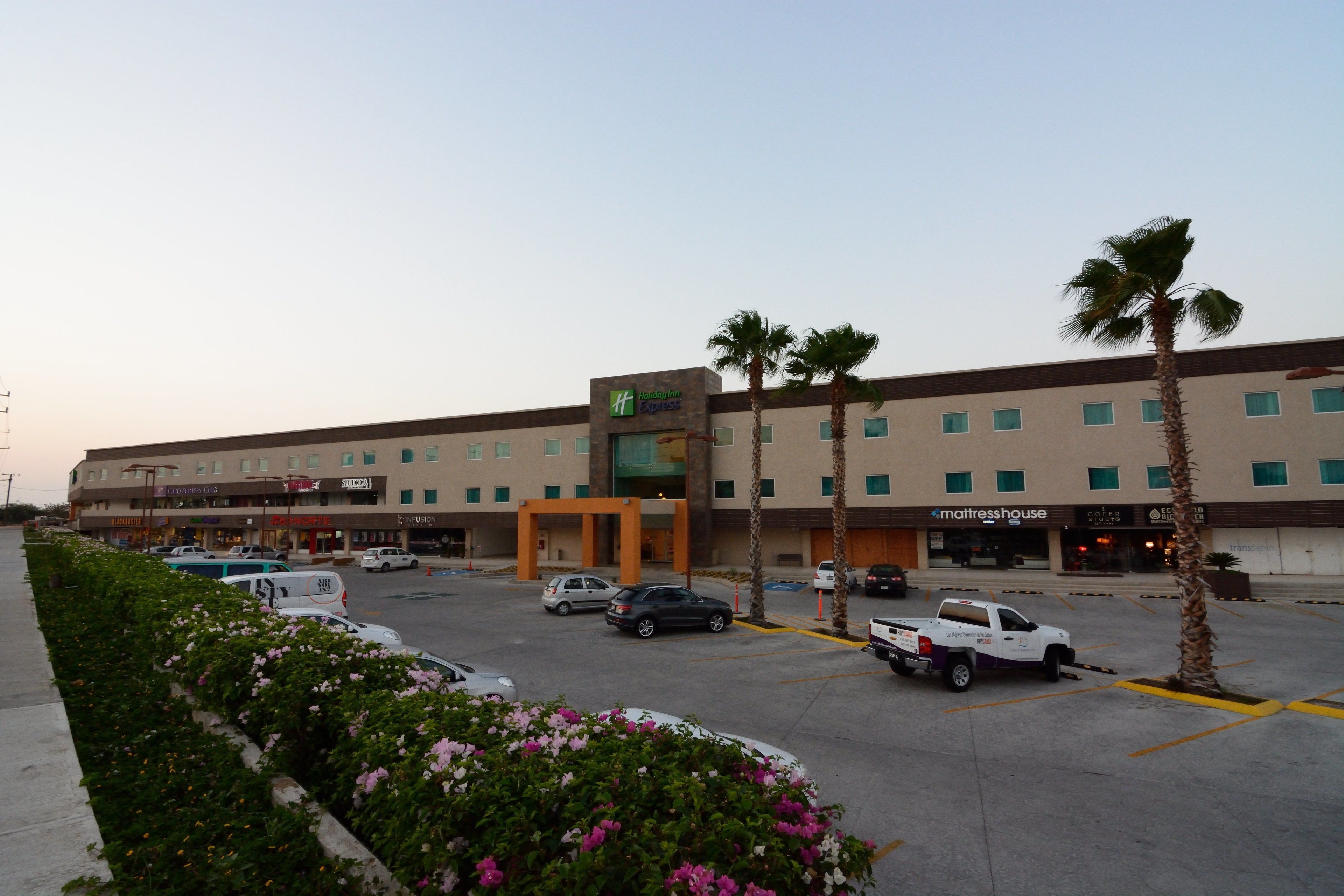 Holiday Inn Express Cabo San Lucas