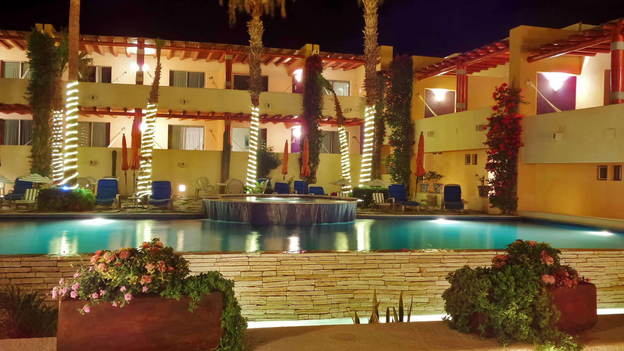 Los Patios Hotel