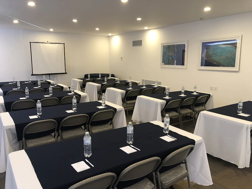 Medano Hotel and Suites
