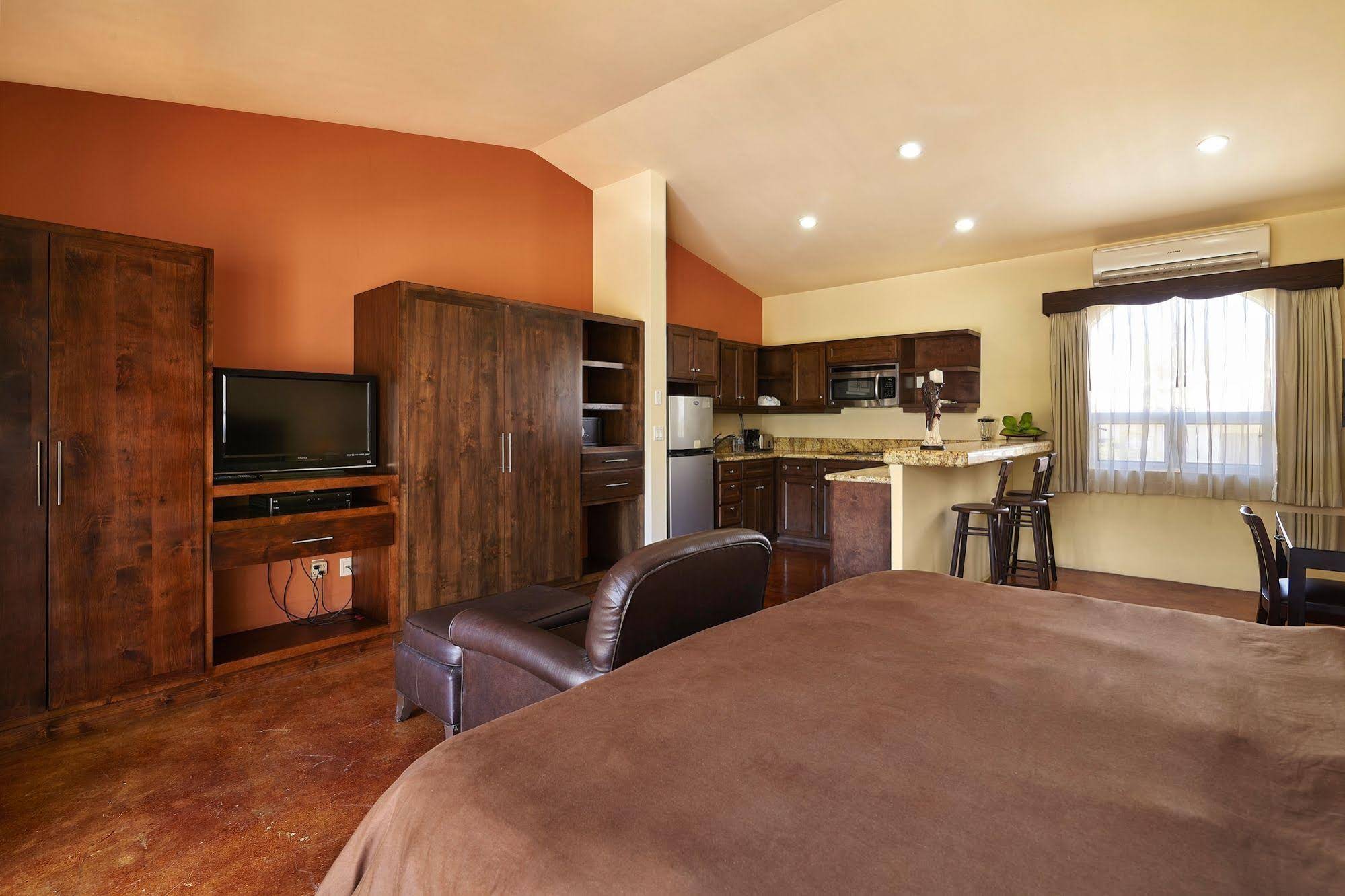 San Angel Suites