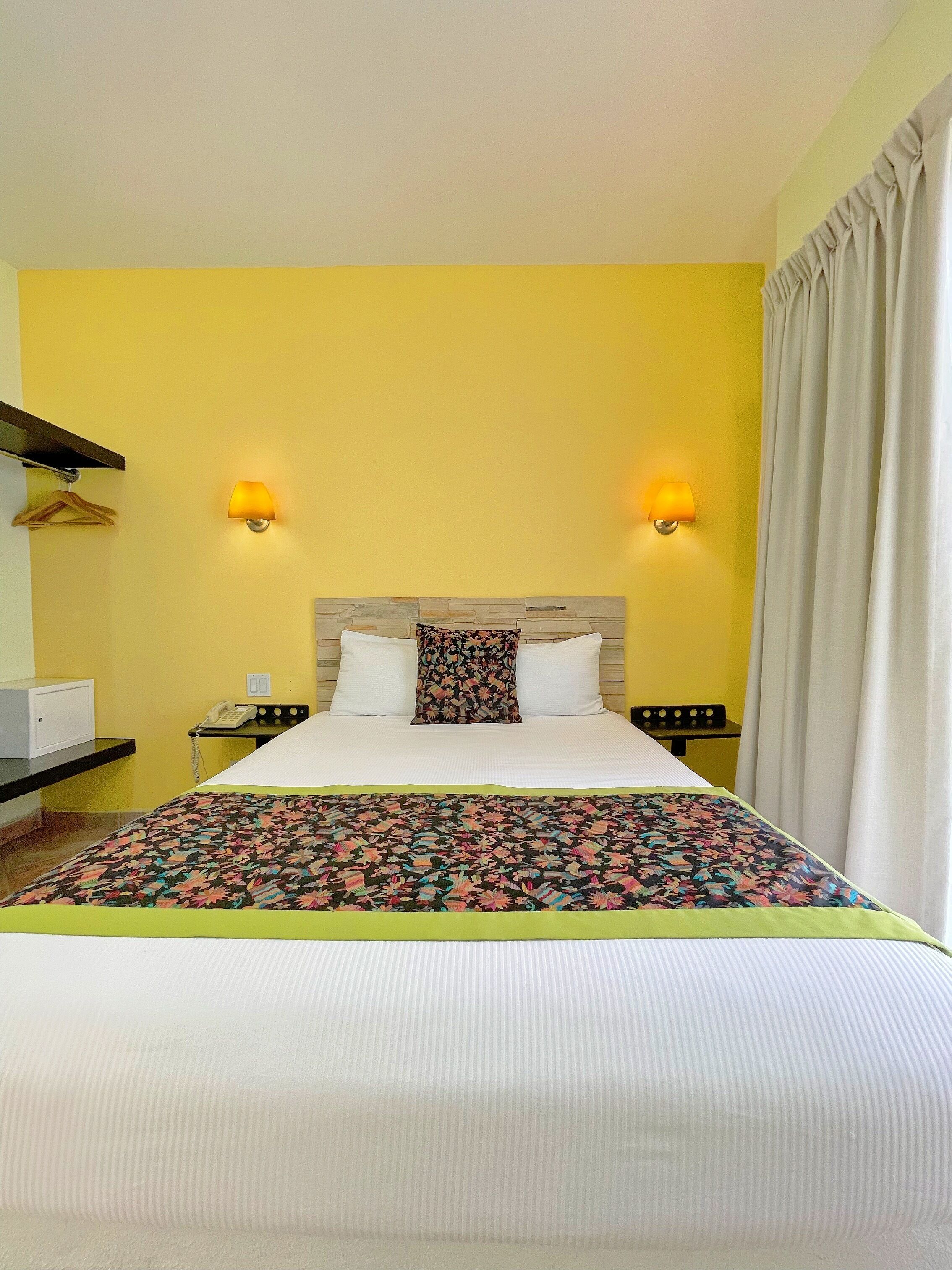 Seven Crown Express & Suites