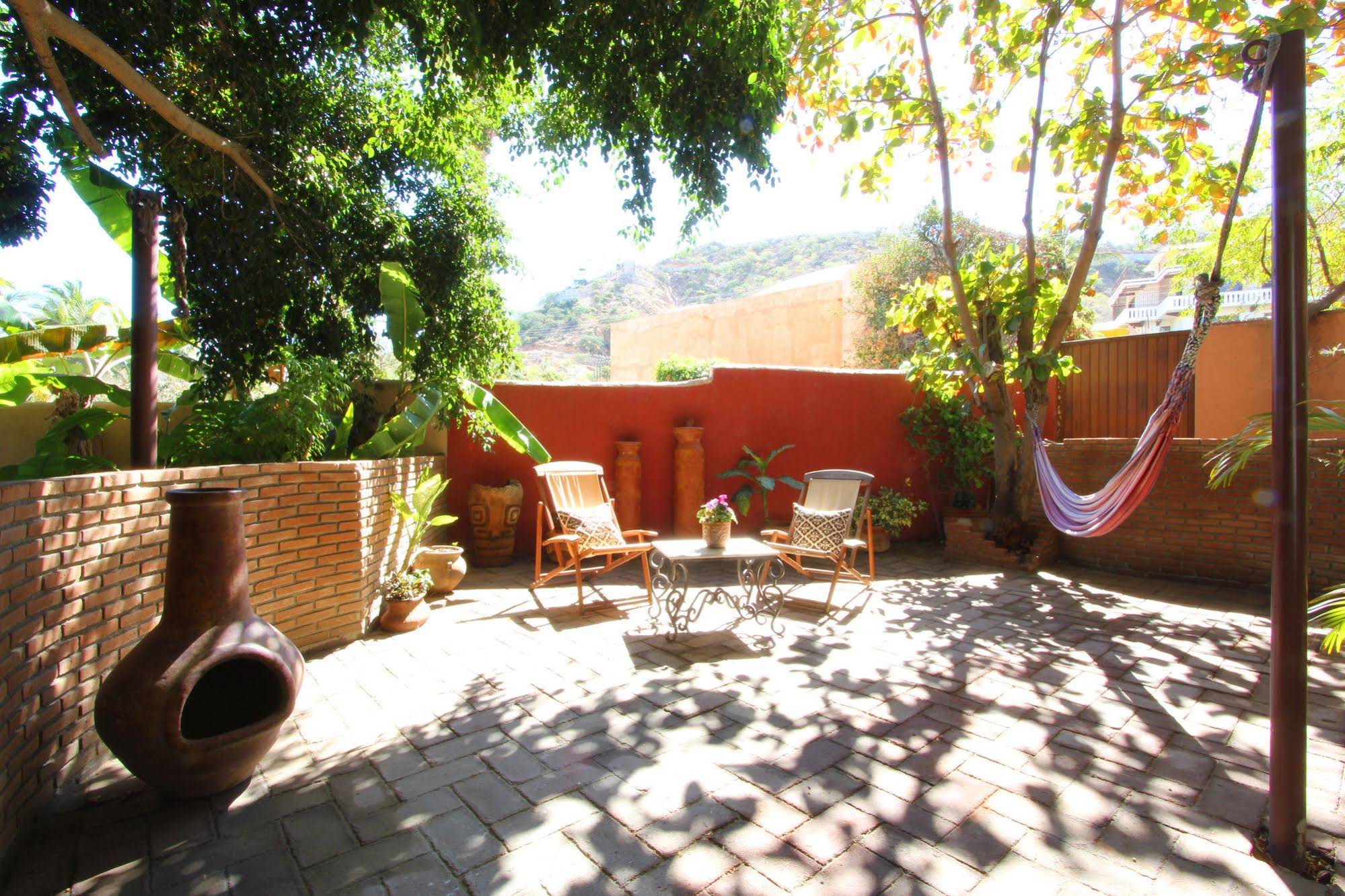 The Bungalows Hotel