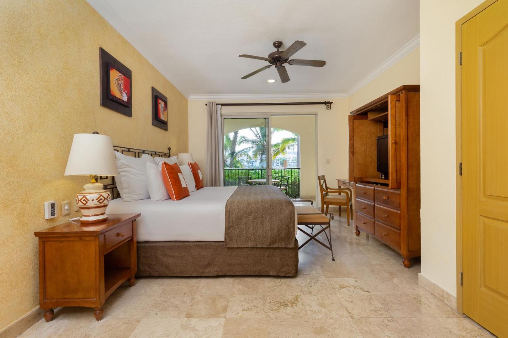Villa del Arco Beach Resort & Spa