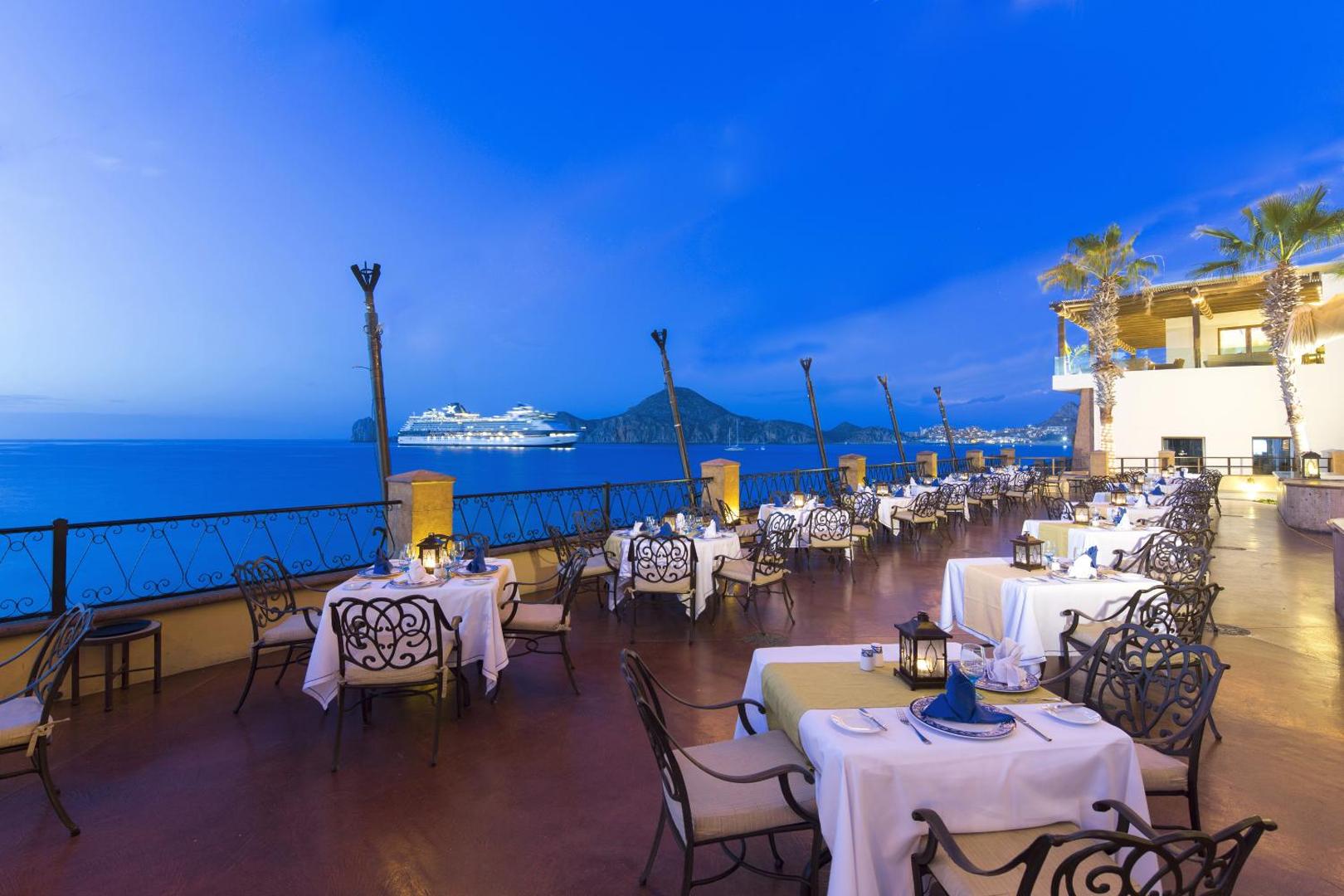 Villa del Arco Beach Resort & Spa