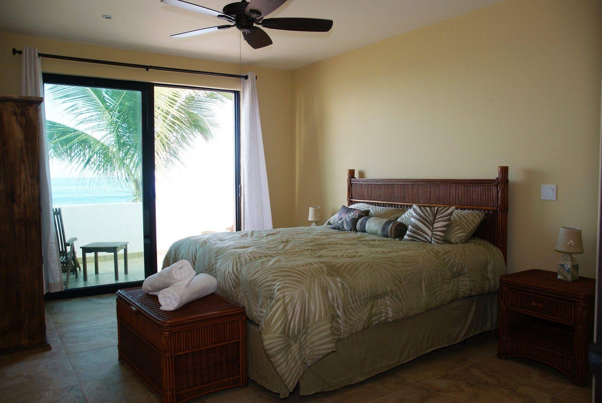 Cerritos Beach Inn