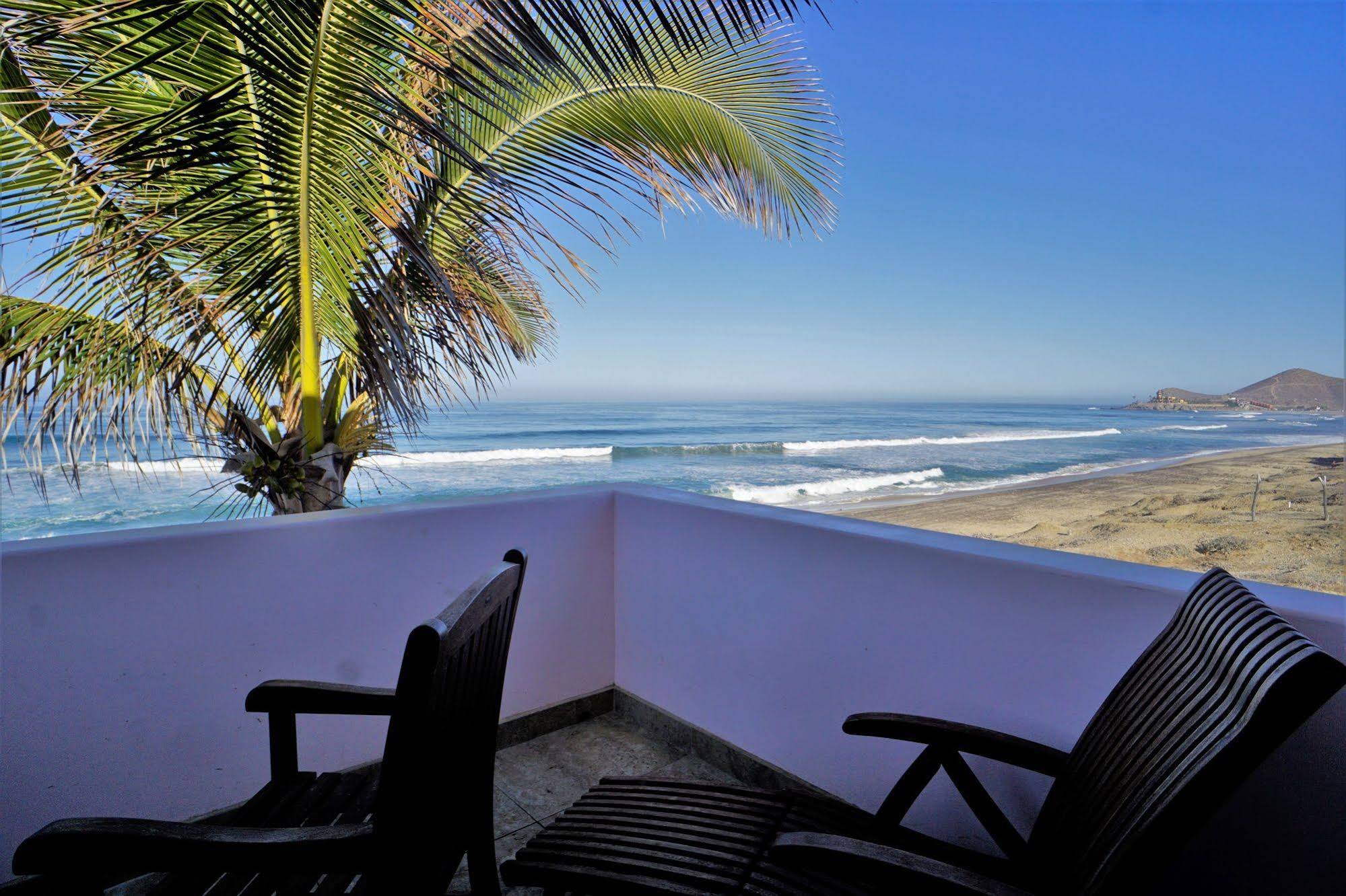 Cerritos Beach Inn
