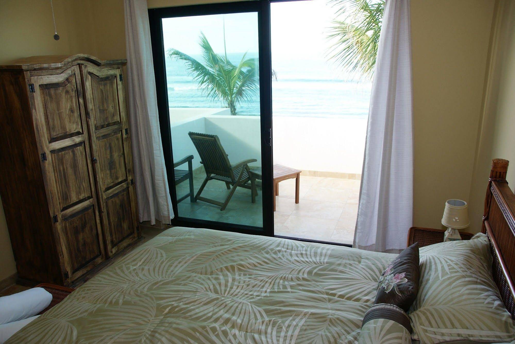 Cerritos Beach Inn