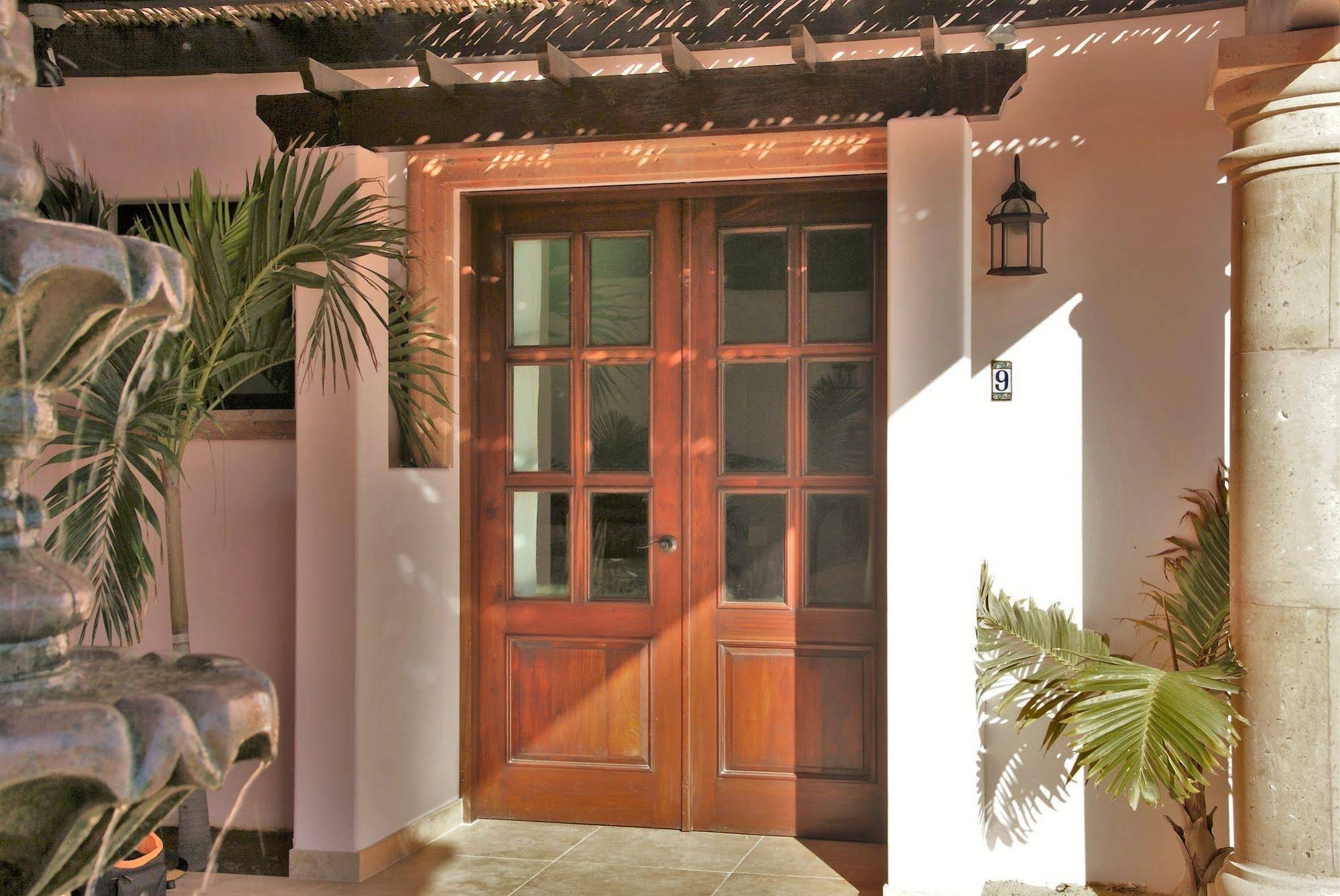 Cerritos Beach Inn