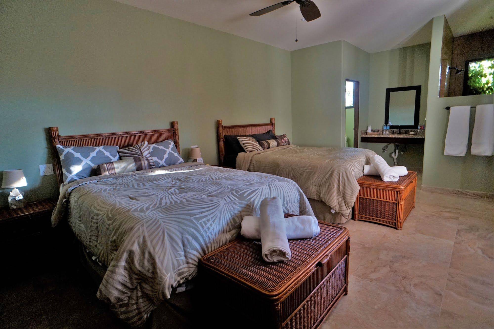 Cerritos Beach Inn