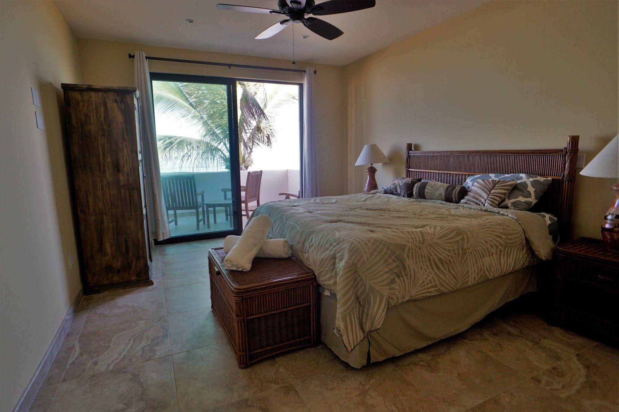 Cerritos Beach Inn