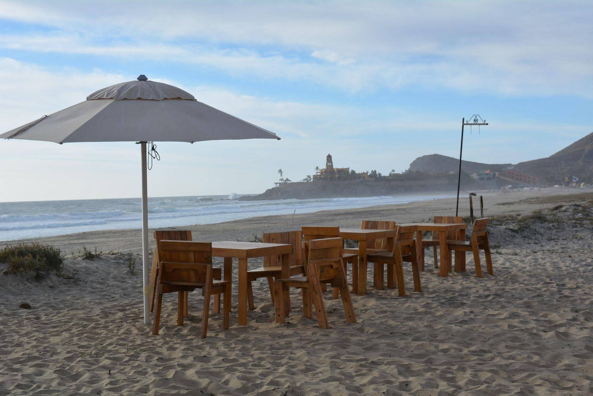 Tortugas Cerritos Beachfront Hotel