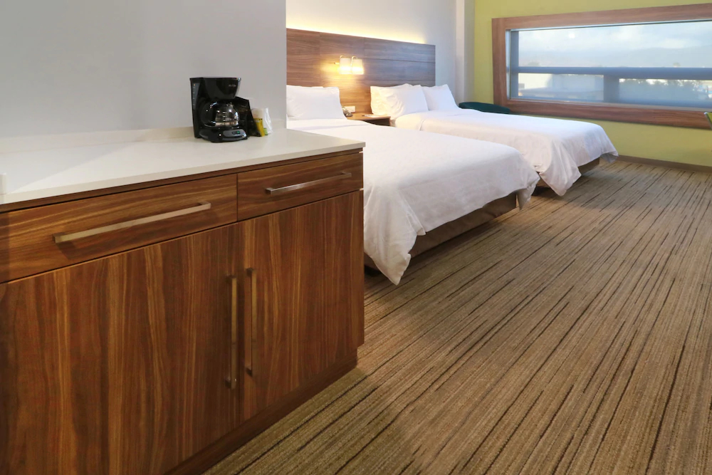 Holiday Inn Express & Suites Ensenada Centro
