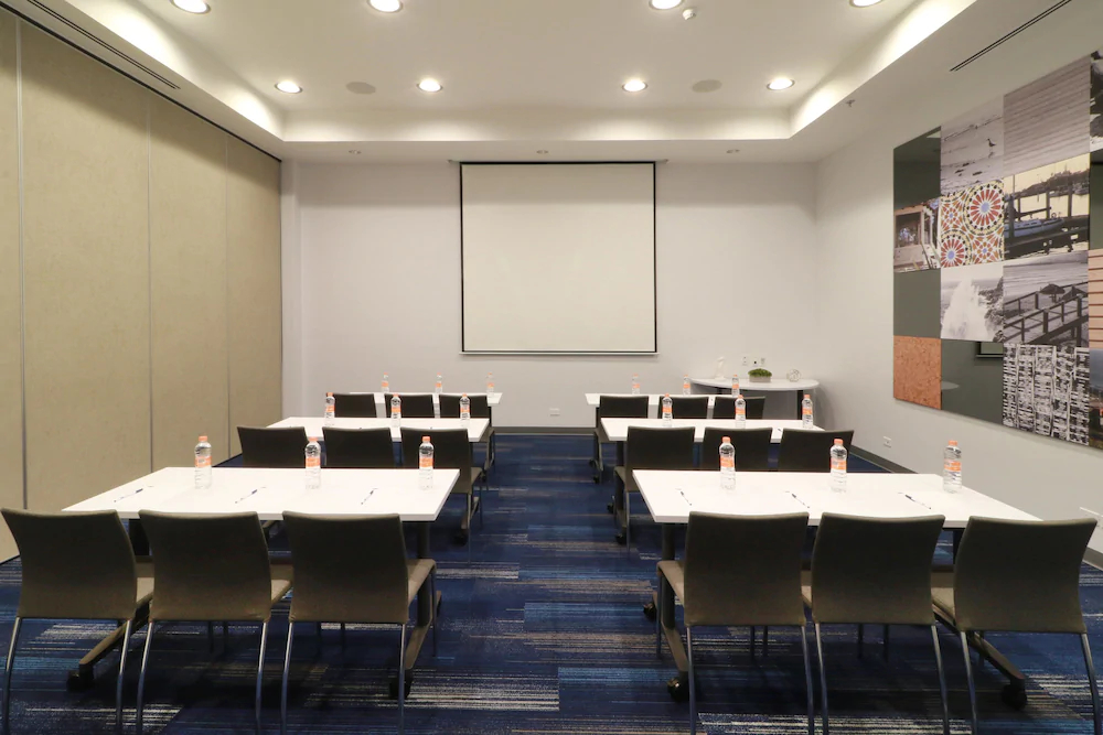 Holiday Inn Express & Suites Ensenada Centro