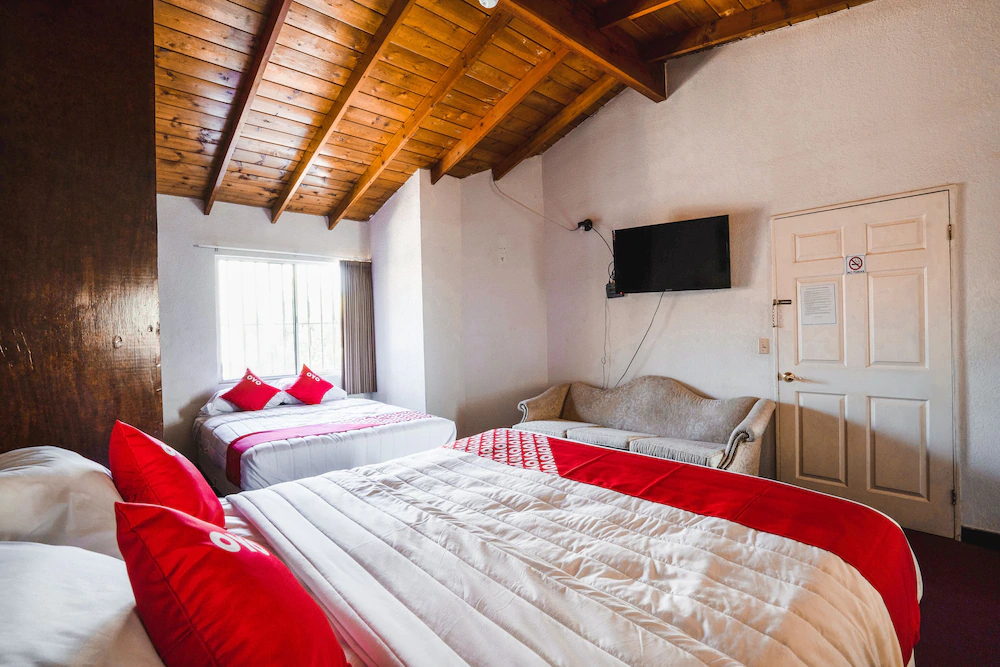OYO Hotel CocoBeach, Ensenada