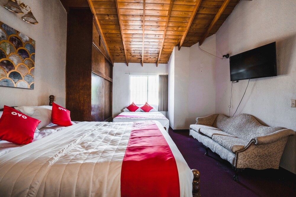 OYO Hotel CocoBeach, Ensenada