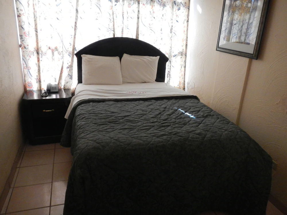 Hotel Inn - Adults Only