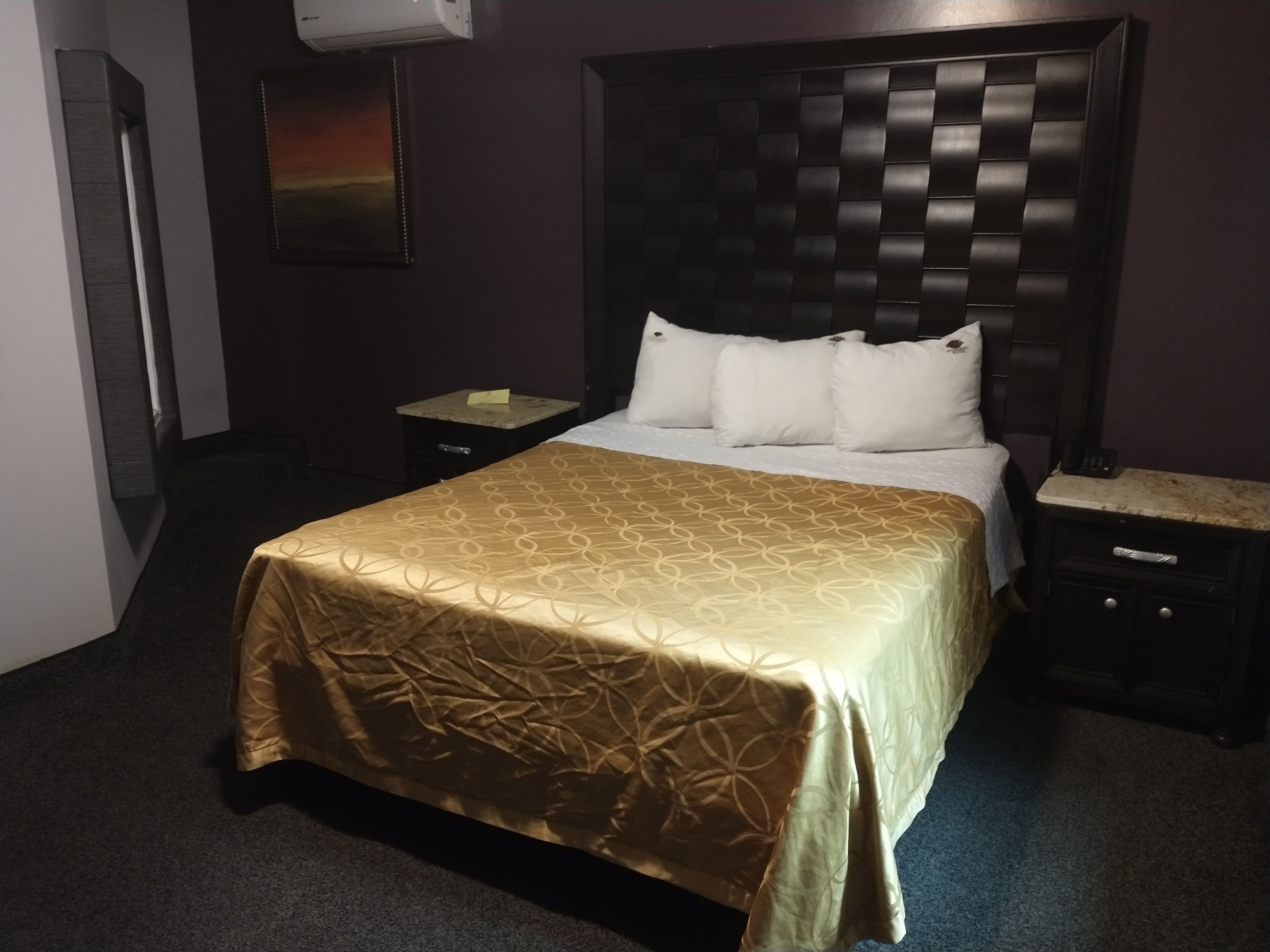 Hotel Suites Royal