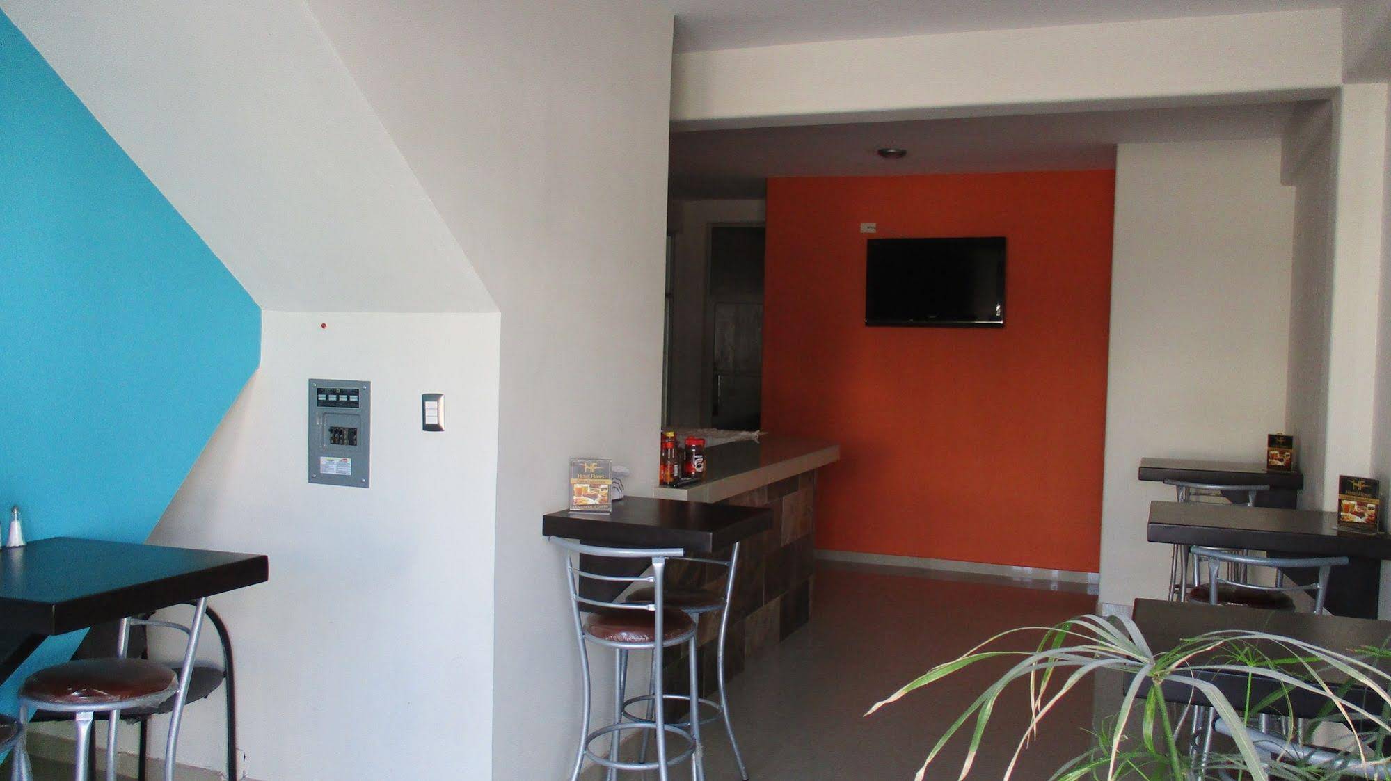 Hotel Flores