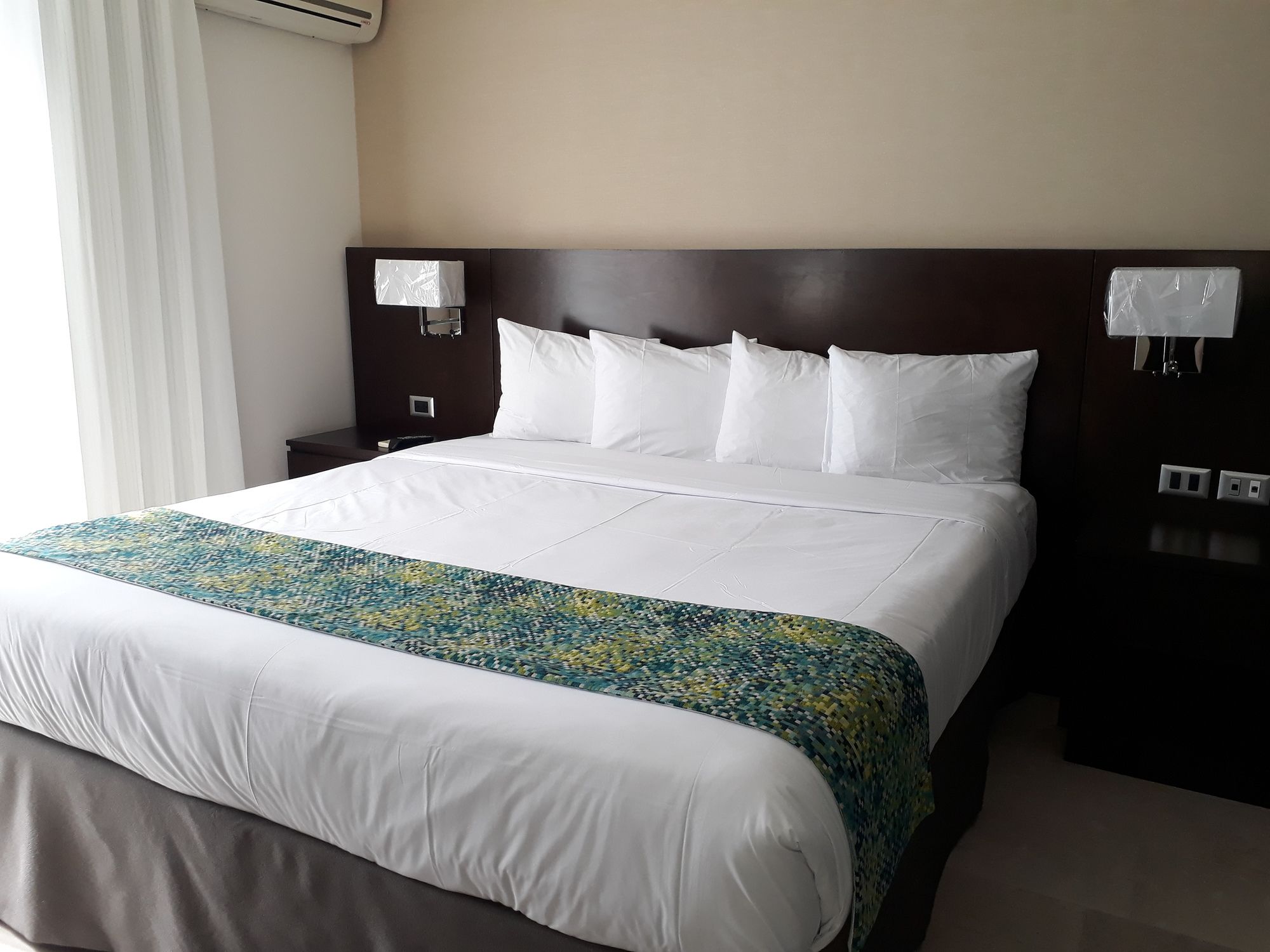 Hotel Seven Crown La Paz Malecón