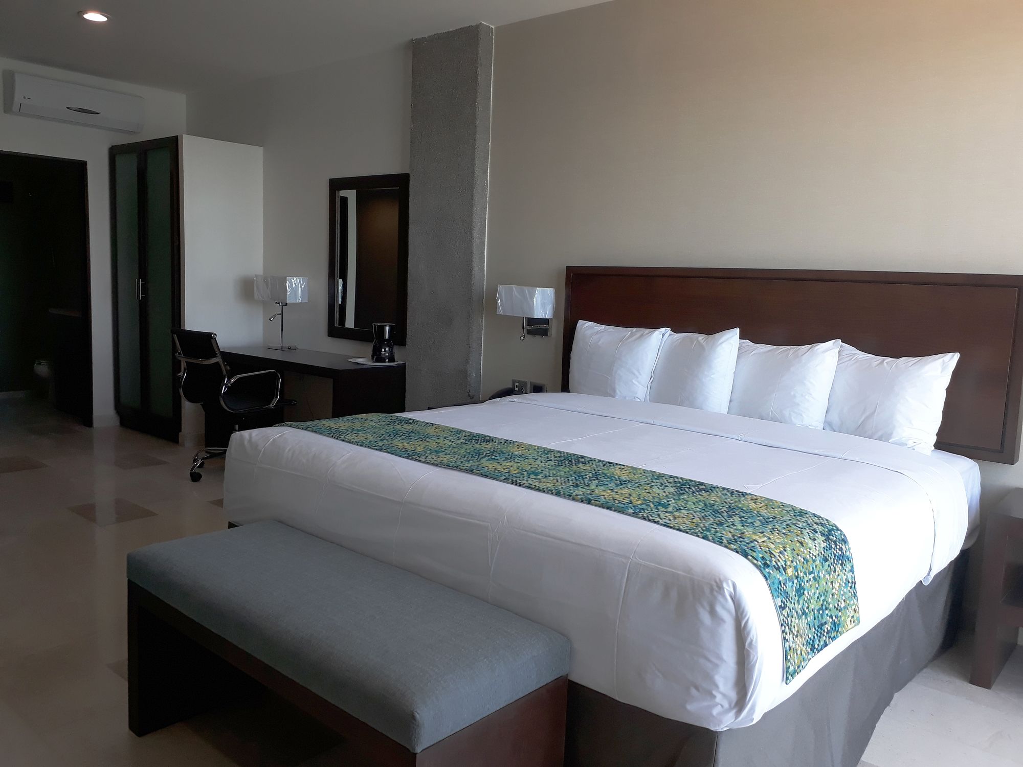 Hotel Seven Crown La Paz Malecón