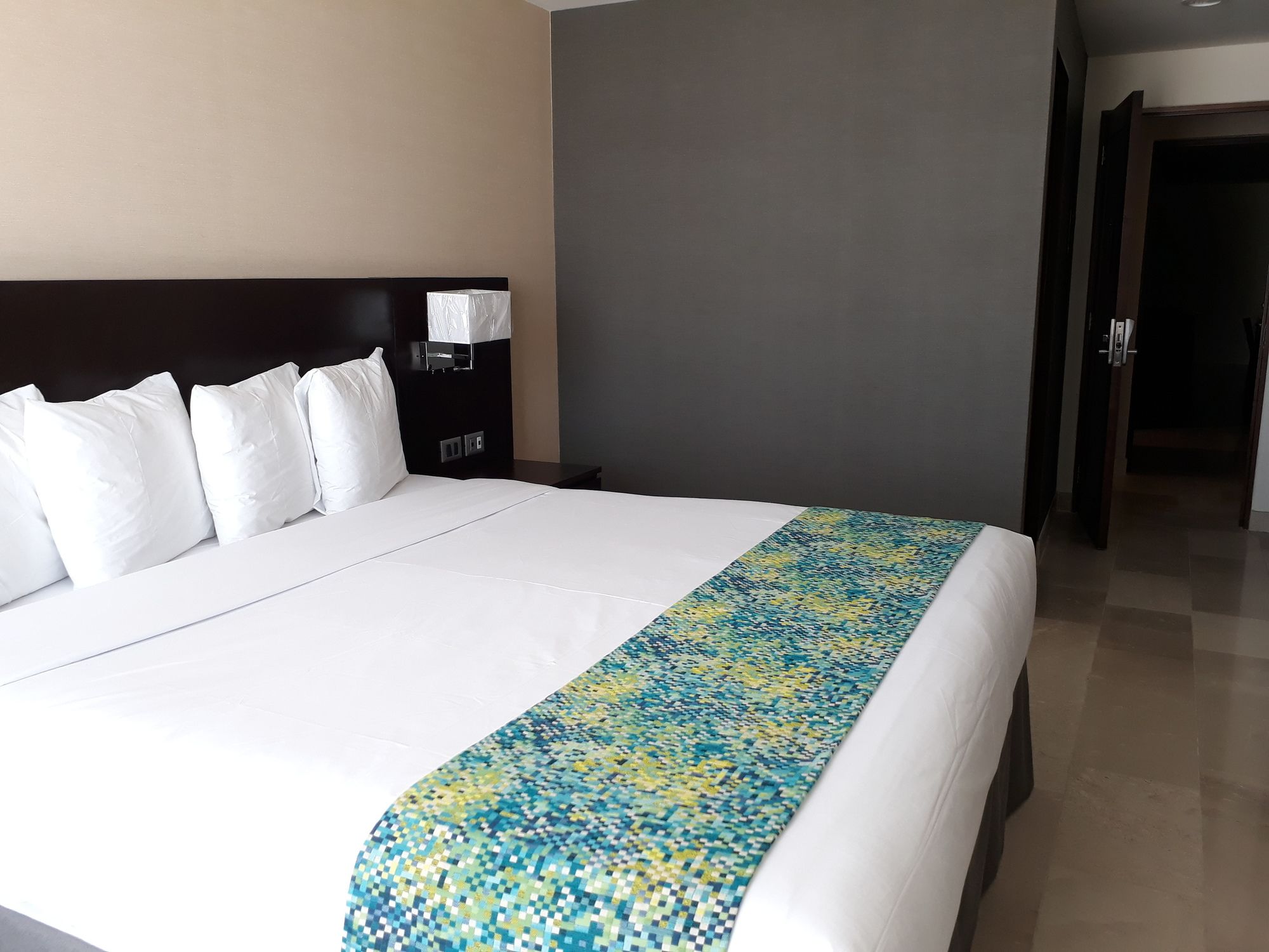 Hotel Seven Crown La Paz Malecón