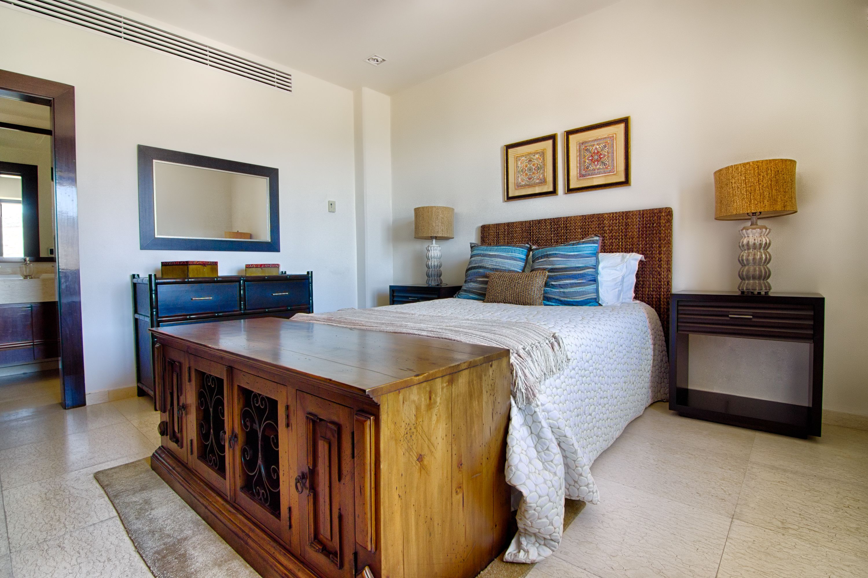 Puerta Cortes Residences