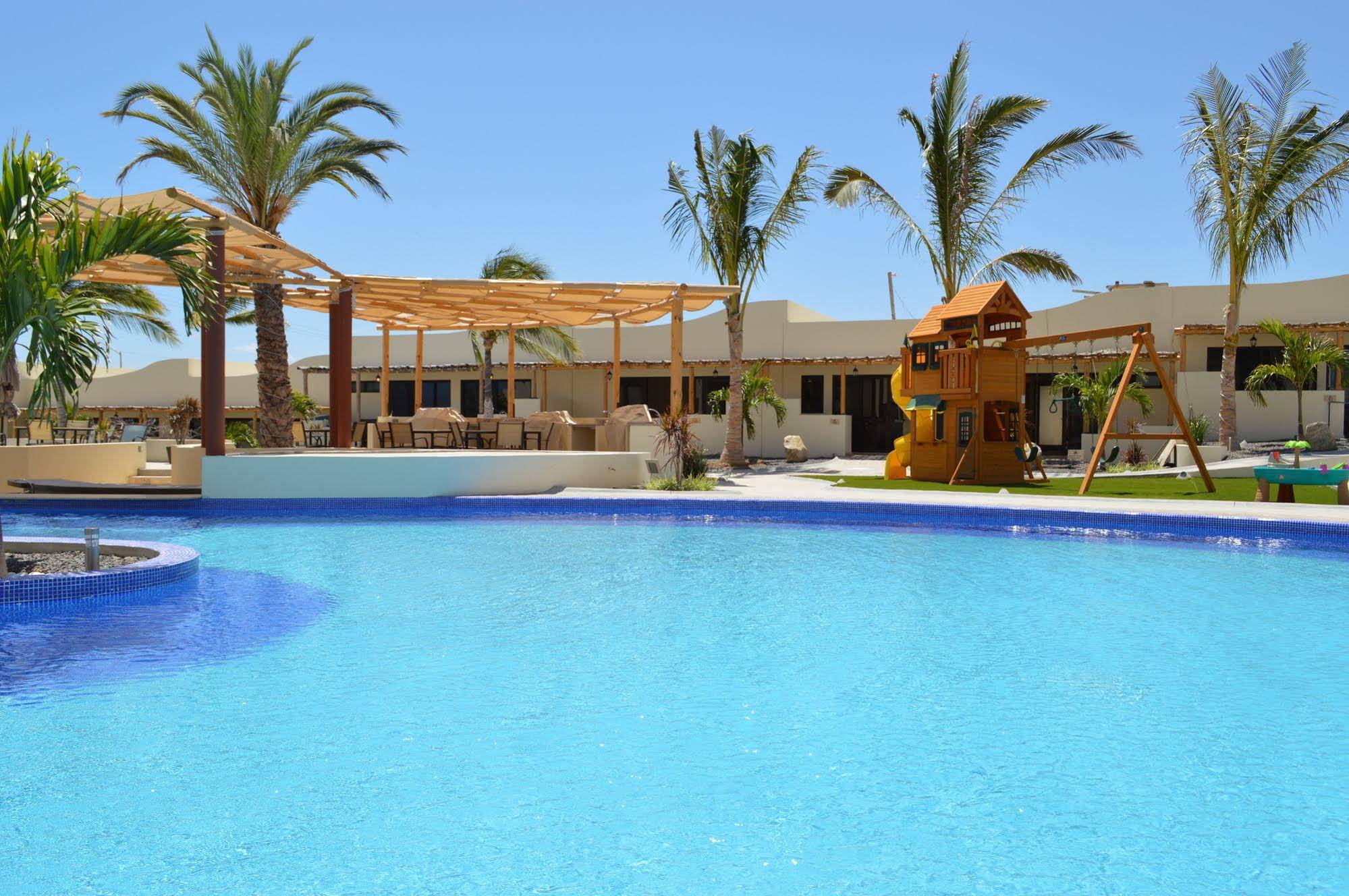 Club Cerralvo Hotel & Residences