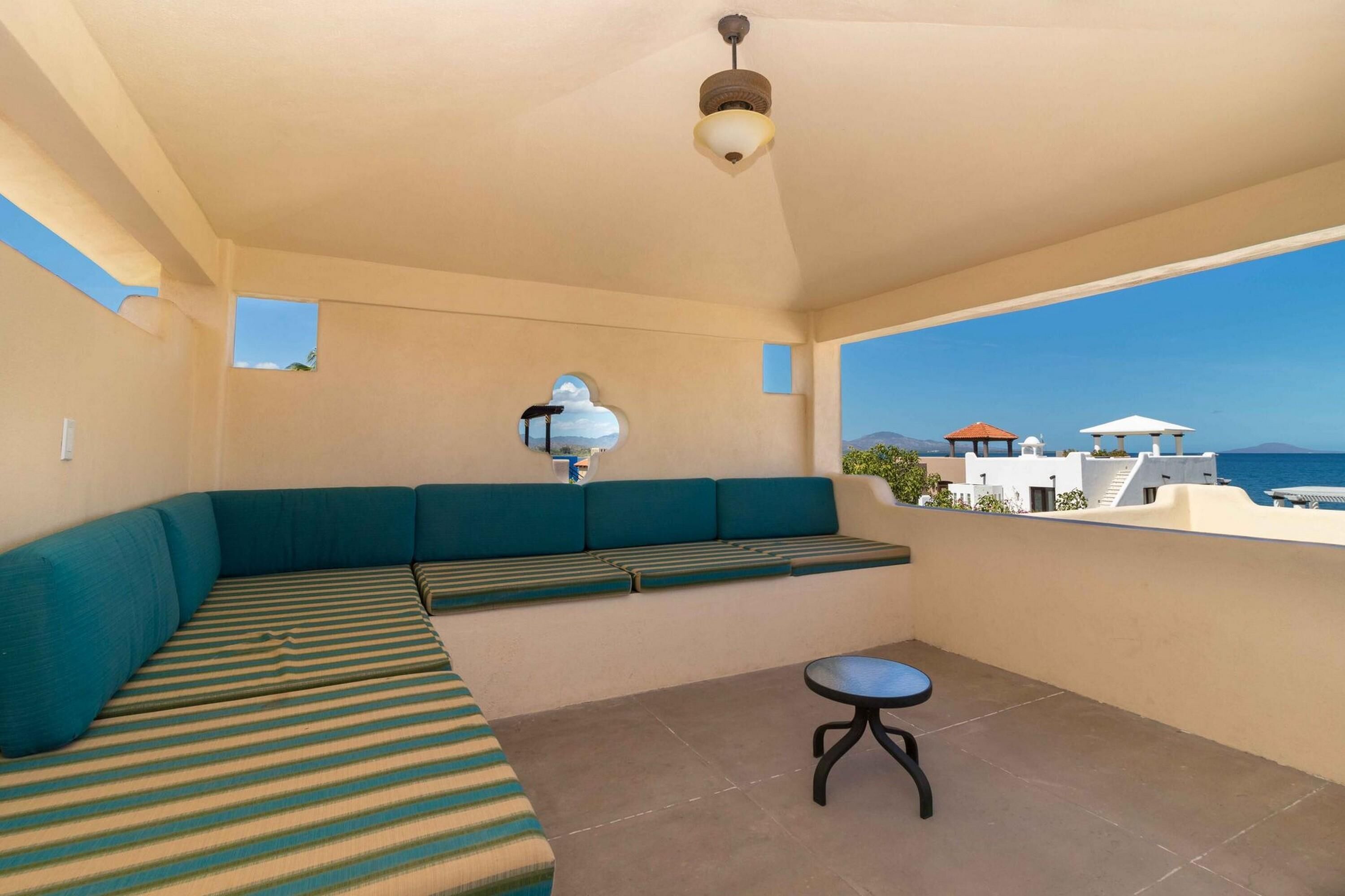 Casa De La Alegria 3BR by Casago