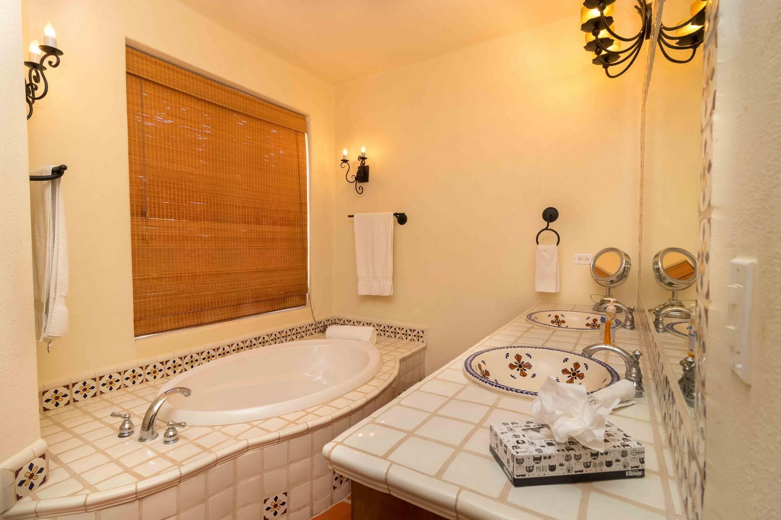 Casa De La Alegria 3BR by Casago