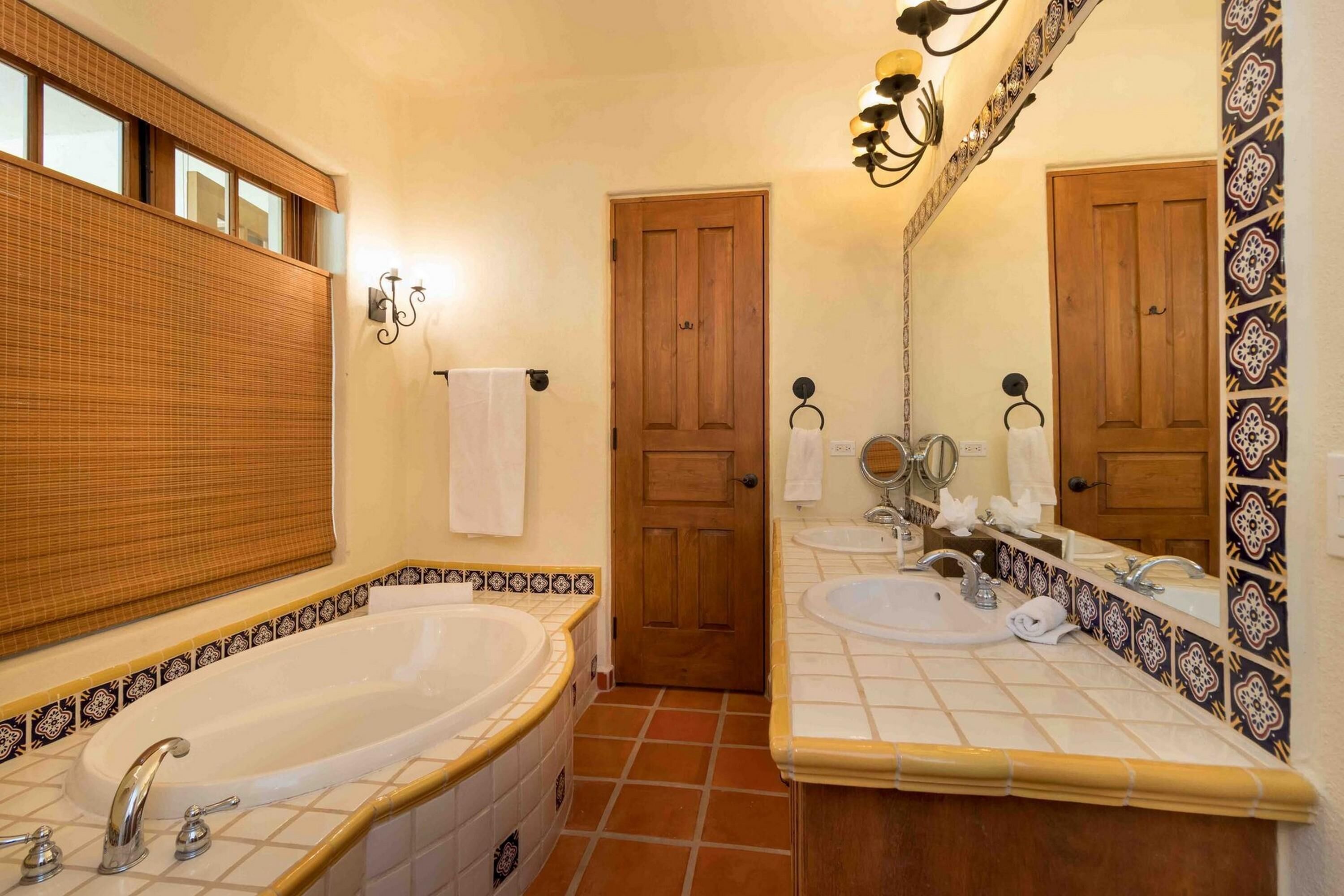 Casa De La Alegria 3BR by Casago