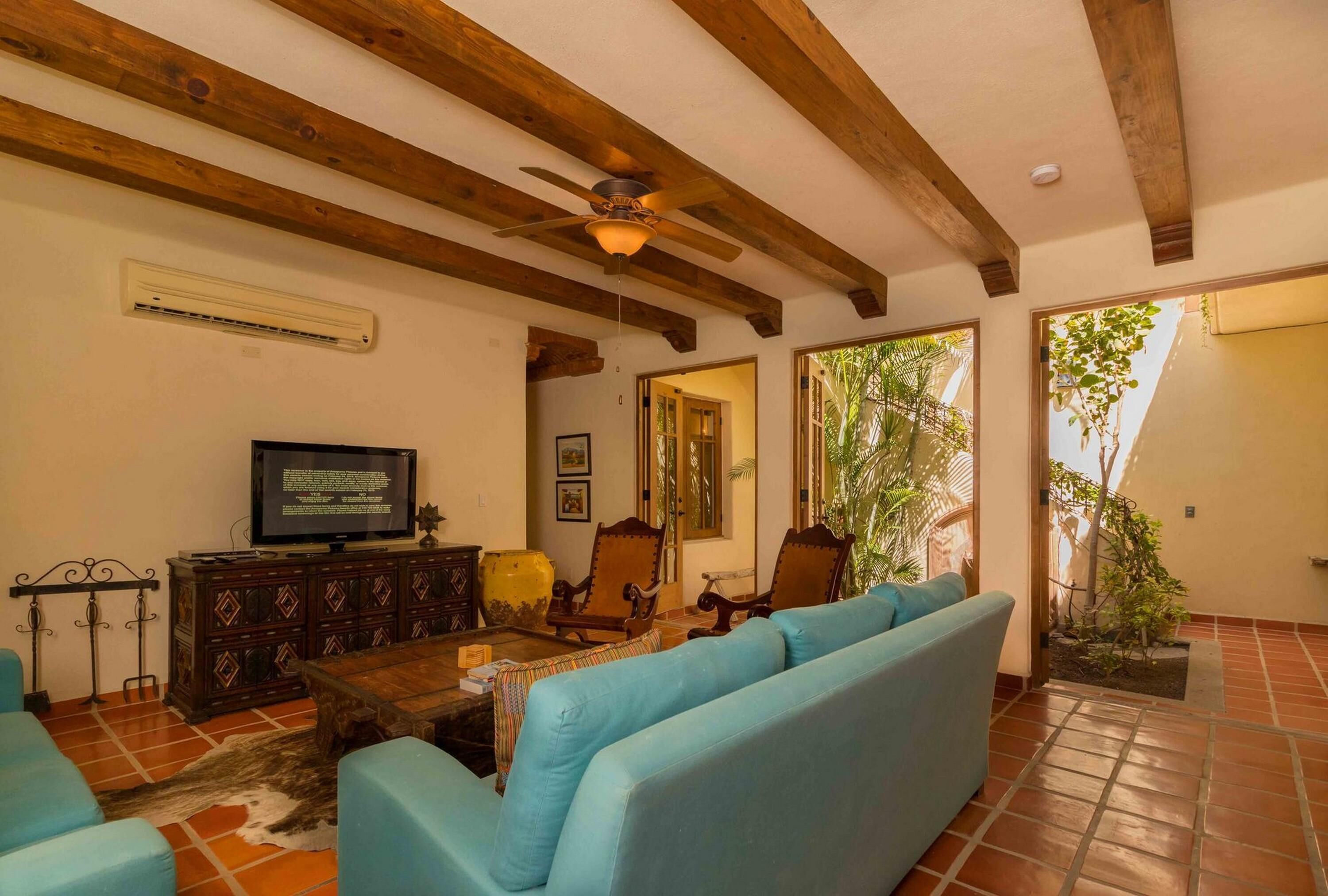 Casa De La Alegria 3BR by Casago