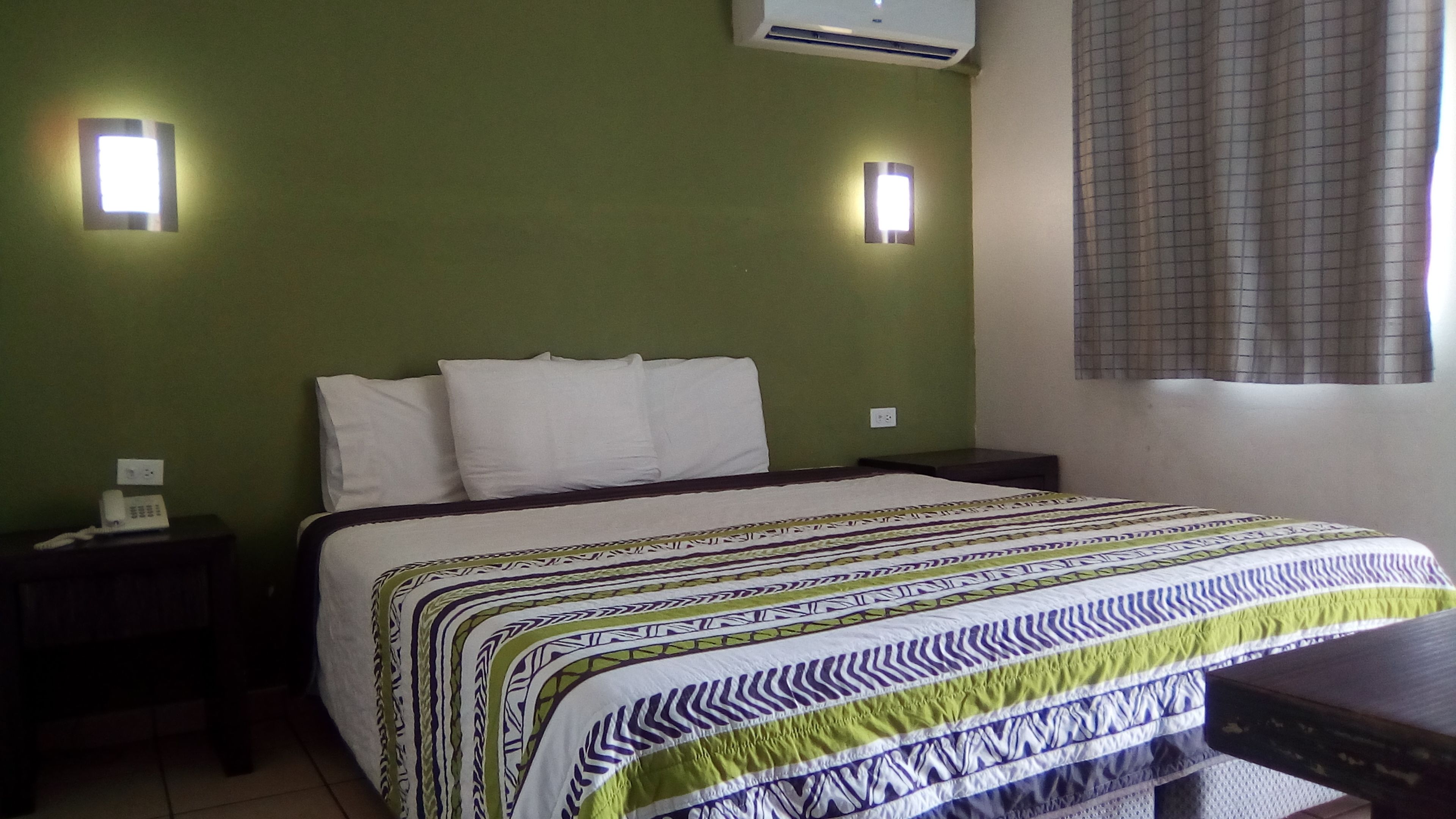 Hotelco Inn