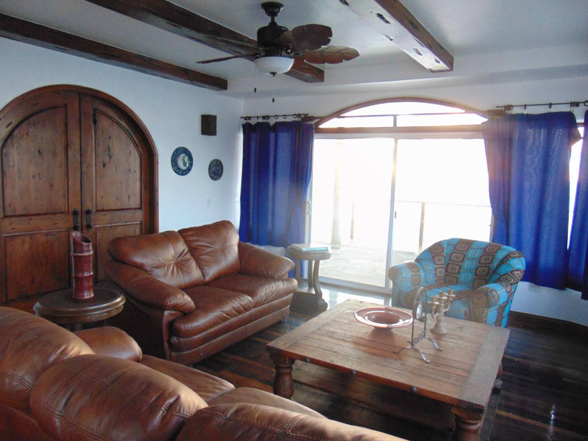 Casa Playa Baja